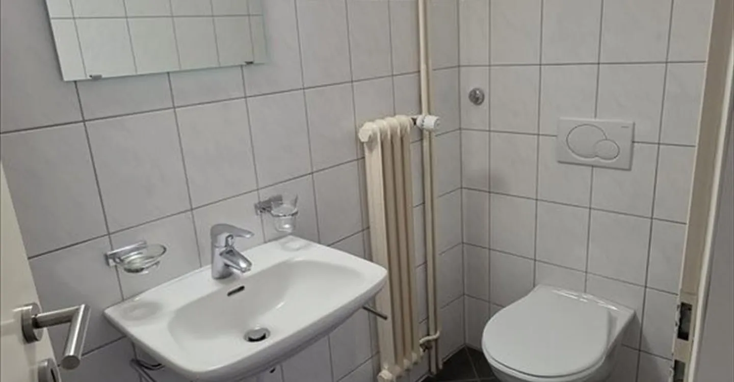 Appartement lumineux 4.5 pièces - Photo 4 sur 7