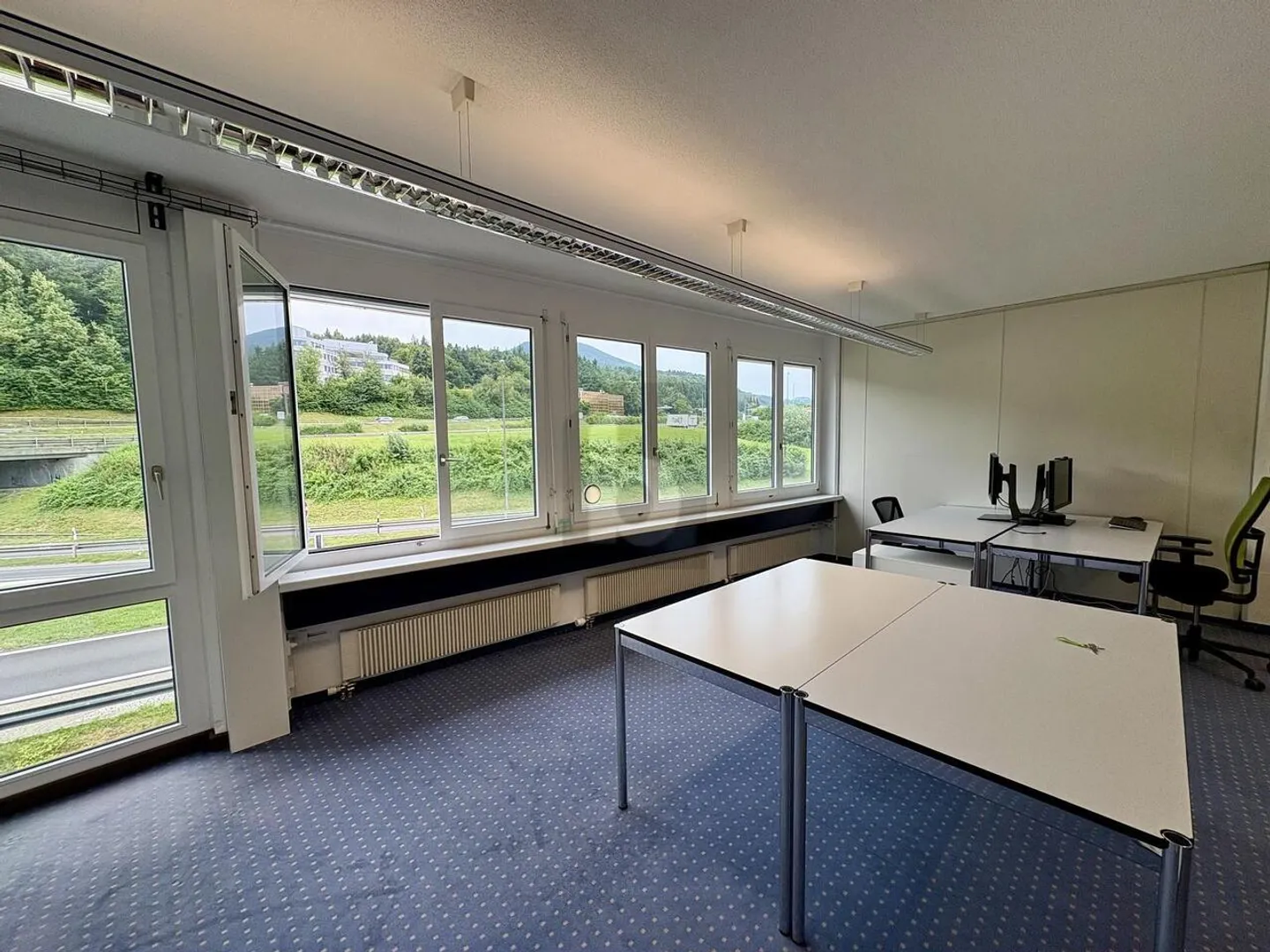 Vielseitige Bürofläche in Pfäffikon - Foto 2 von 4