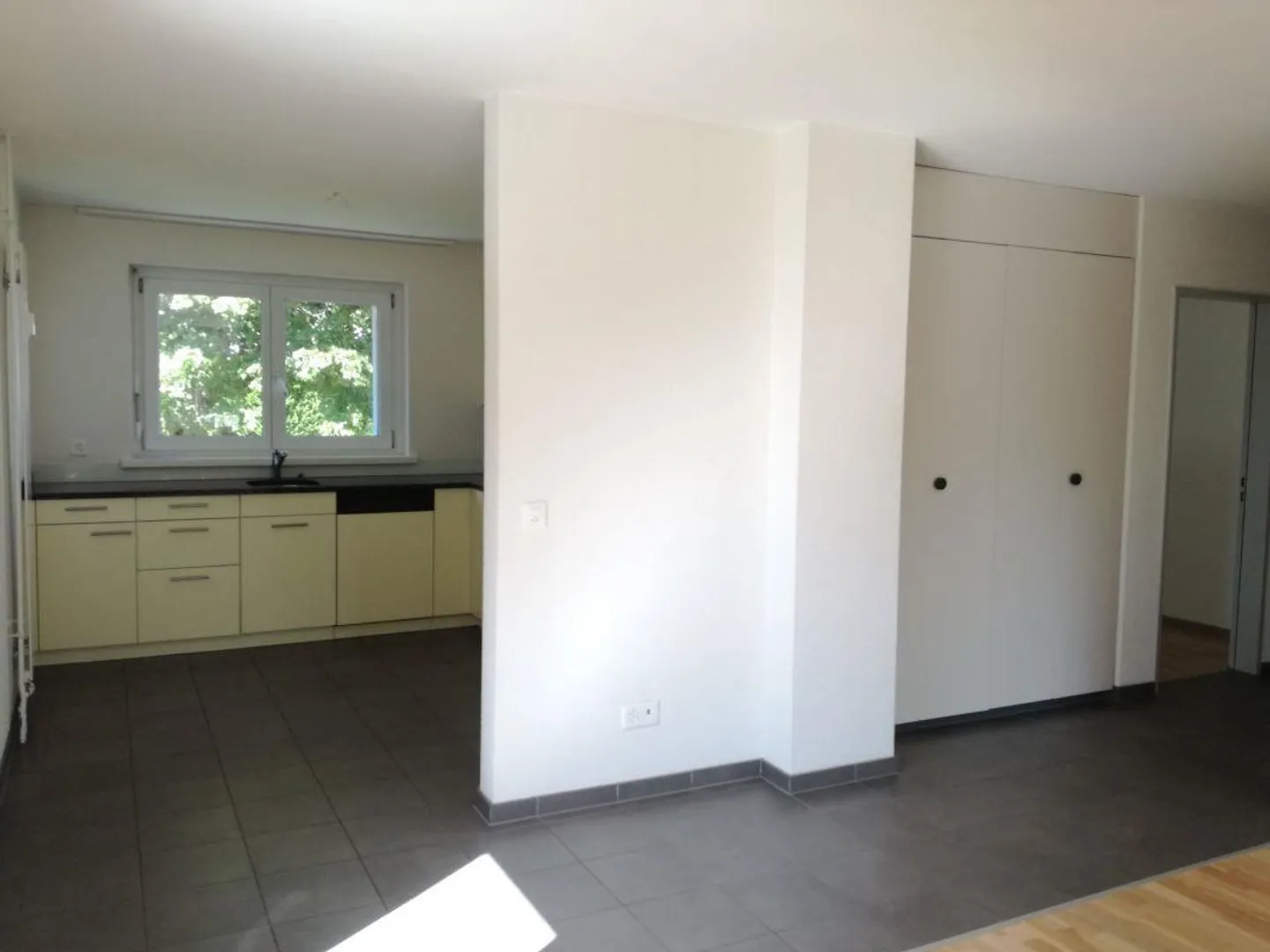 Grosszügige 4.5 Zimmer-Wohnung - Foto 3 von 9