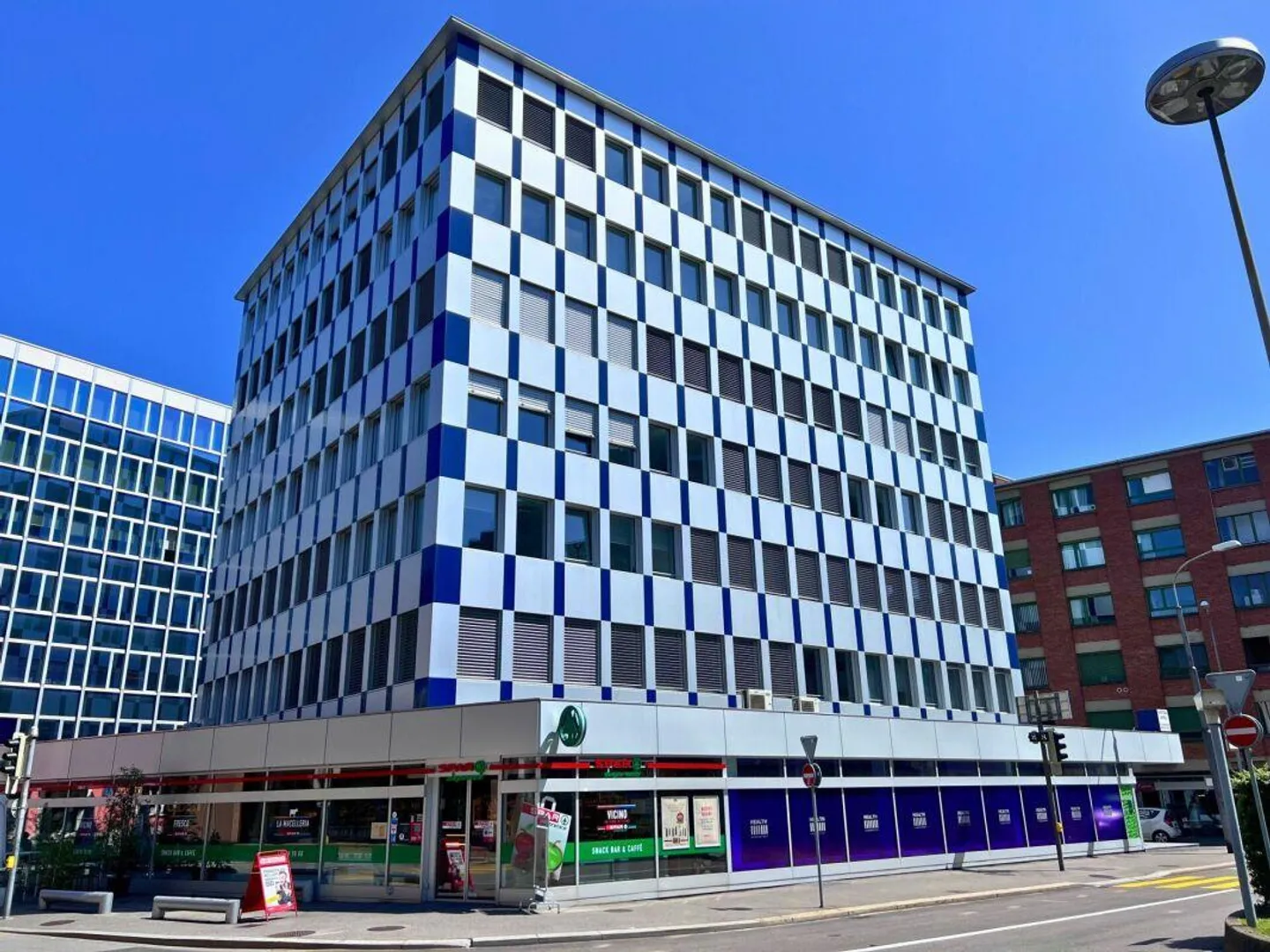 Office in the city center - Photo 1 of 6