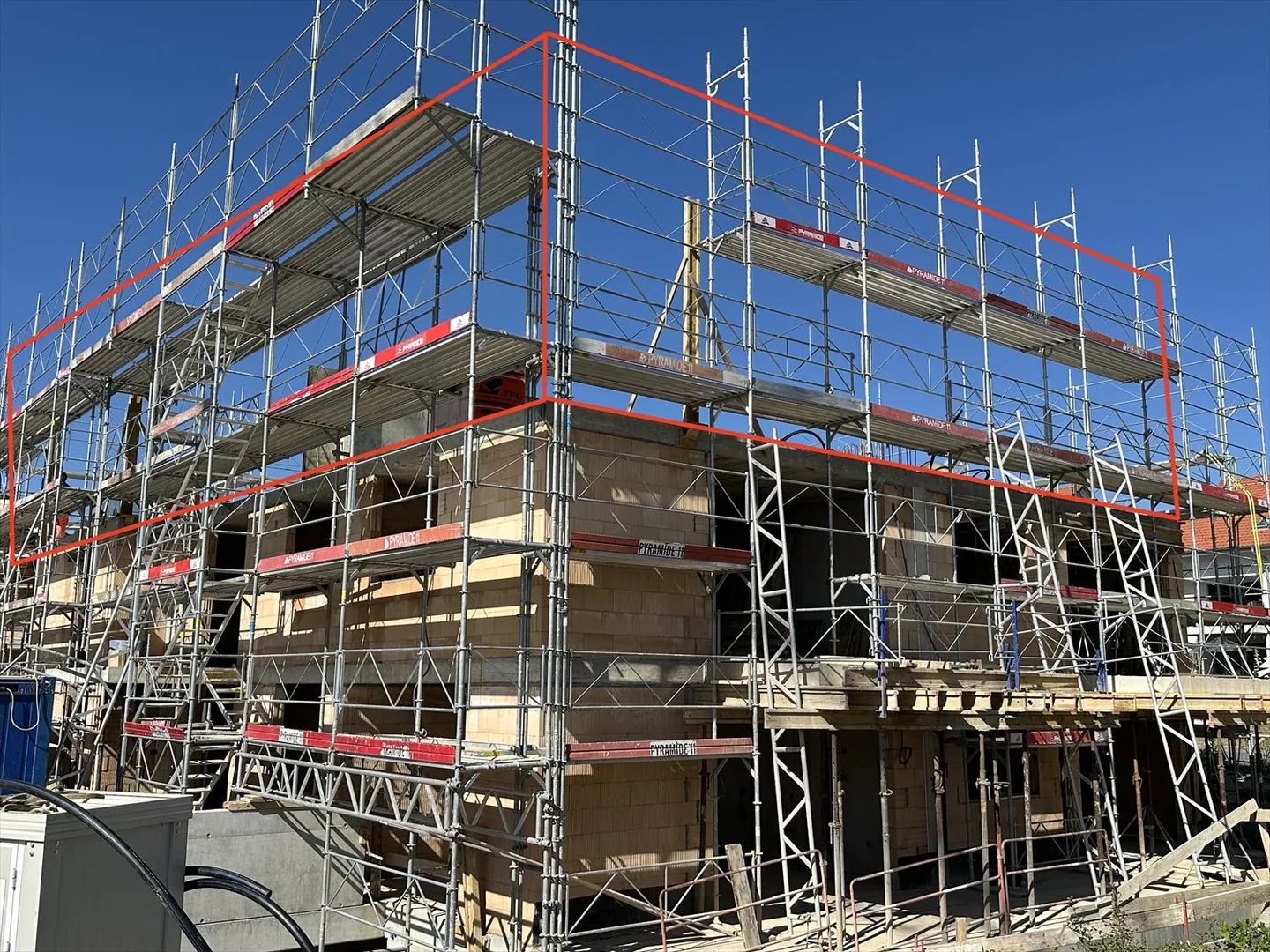2 duplex apartments of 4.5 rooms in a building under construction - Photo 7 of 13