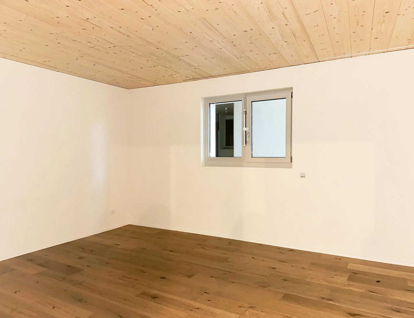 Unique Apartment Wanted? - Photo 3 of 8