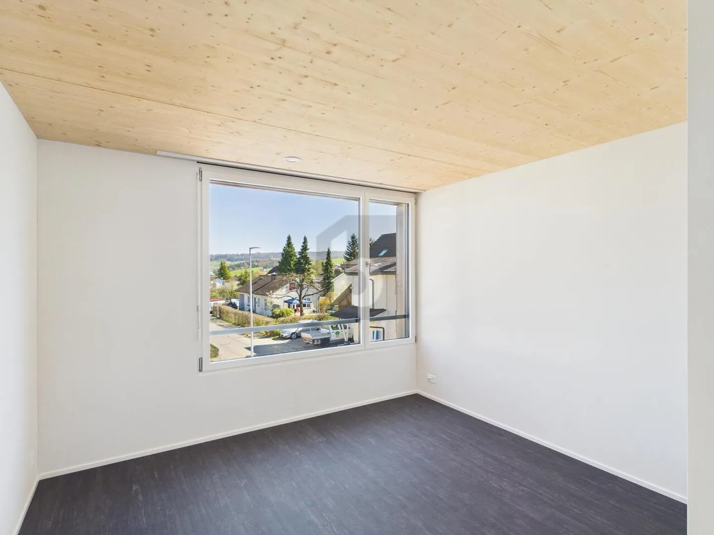 Charmantes Midi-Haus mit Garten - Foto 3 von 6