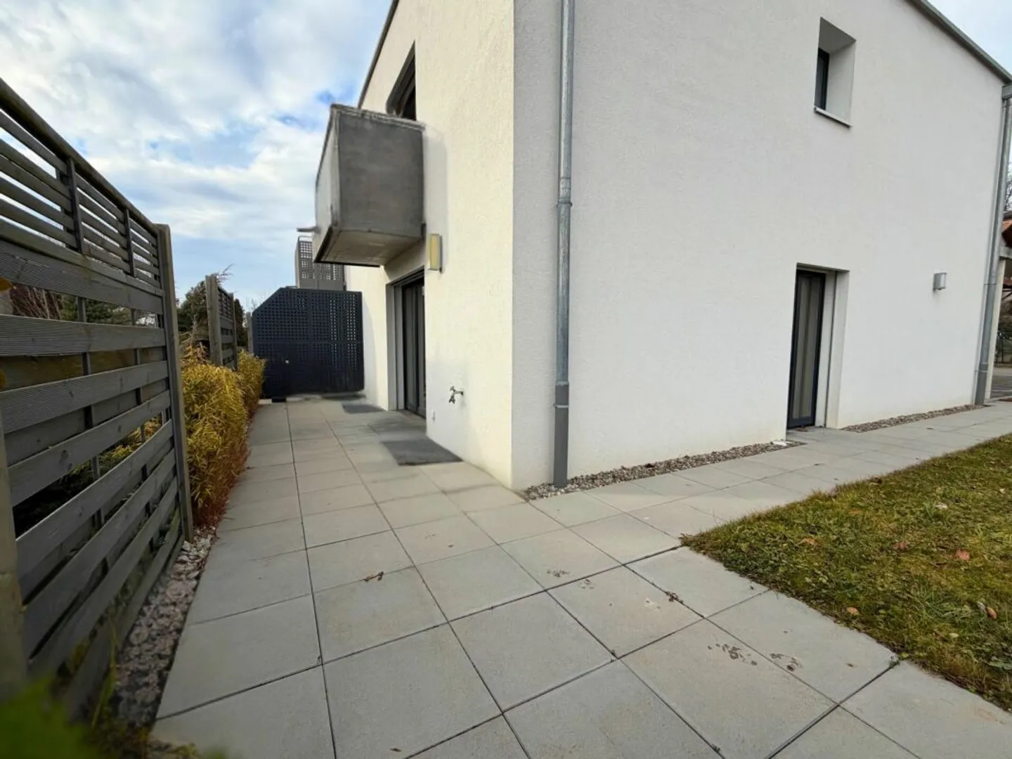 Villa Luminoso con Giardino - Foto 2 di 10