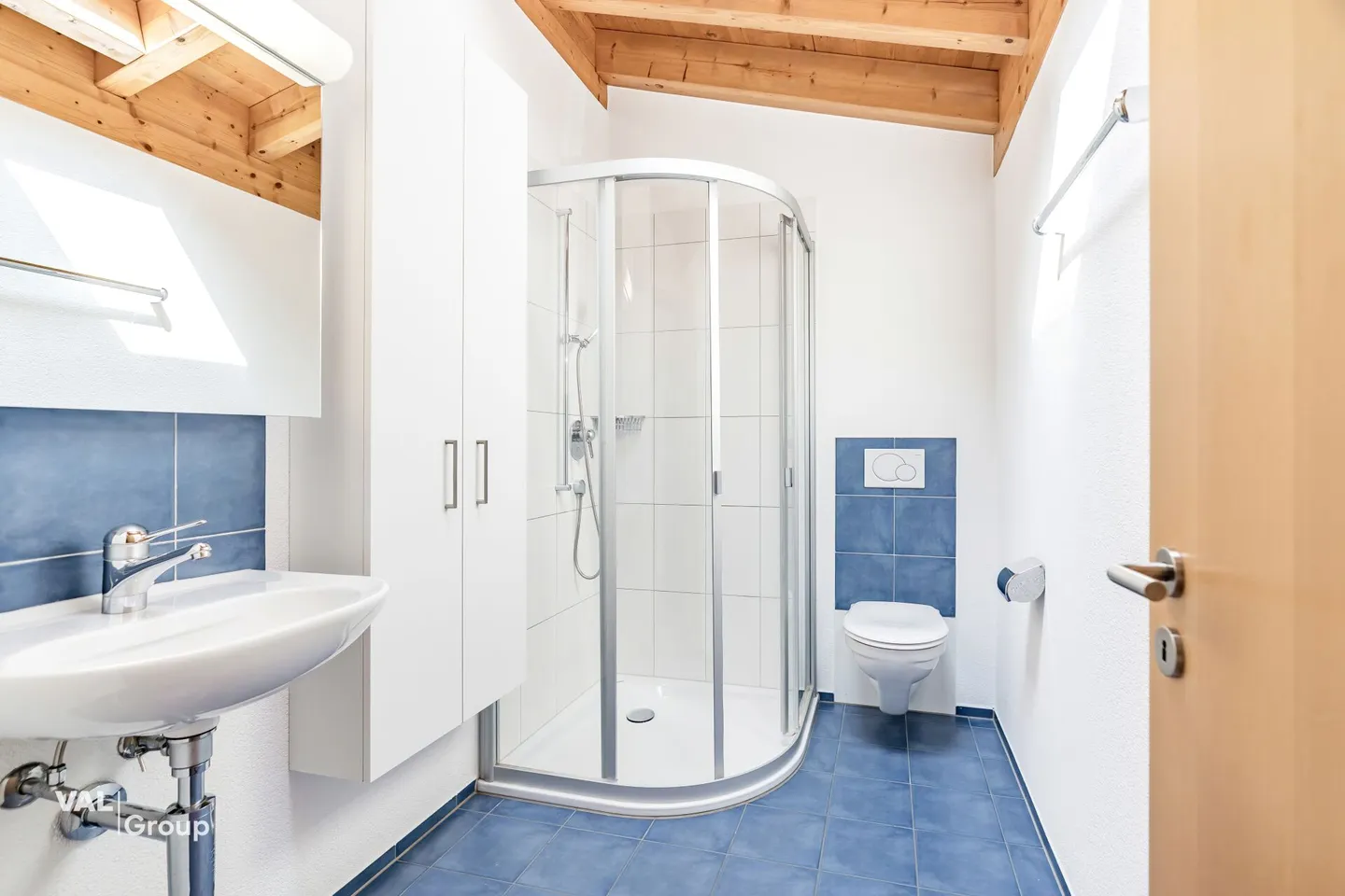 Exclusive Duplex Penthouse in the Center of Visp - Photo 15 of 17