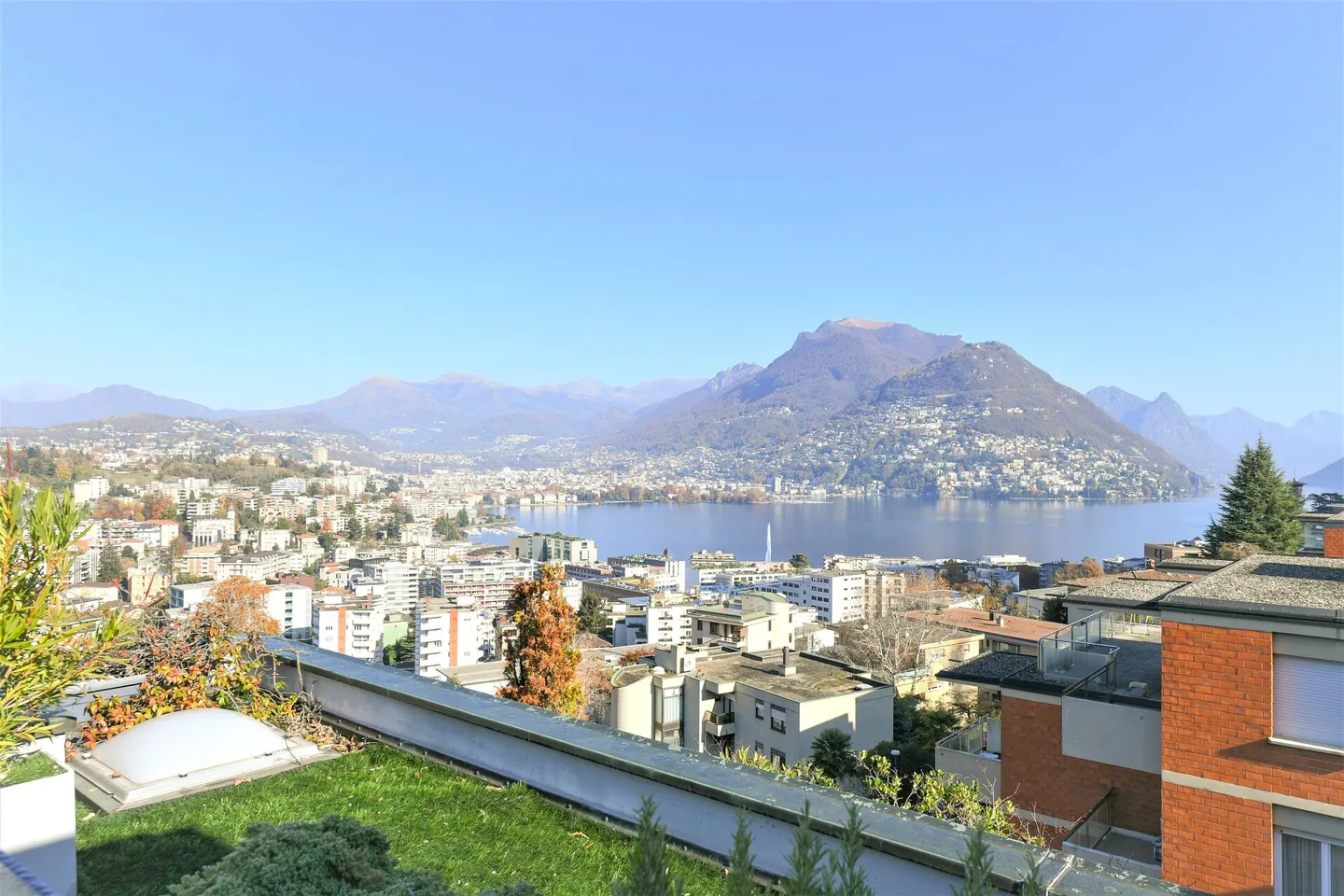 Bellissimo attico con vista lago - Foto 1 di 12