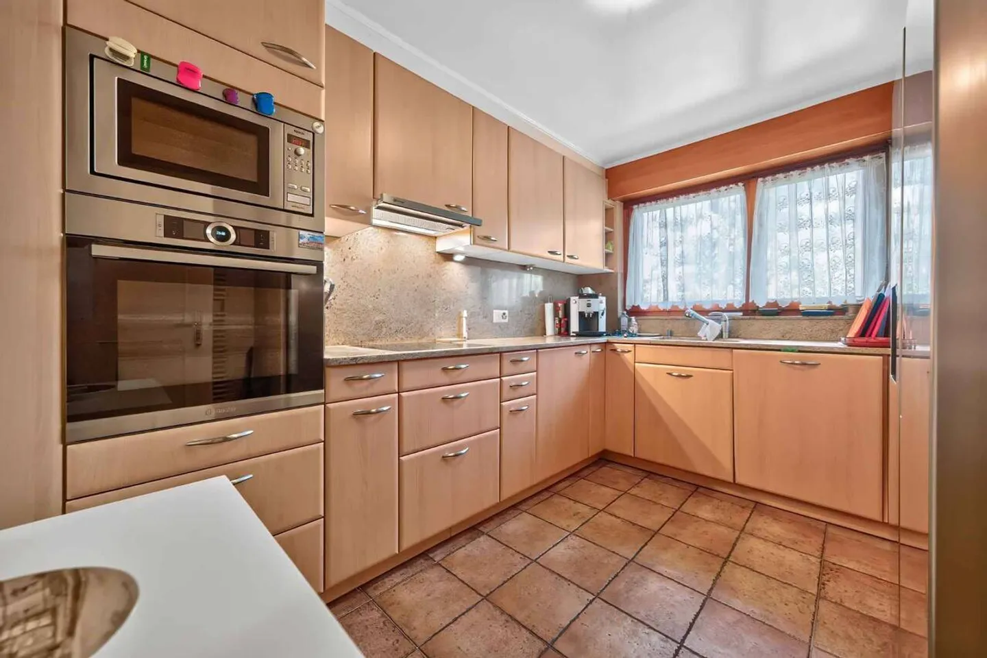 Geräumige 4,5-Zimmer-Wohnung in privilegierter Umgebung - Foto 7 von 13