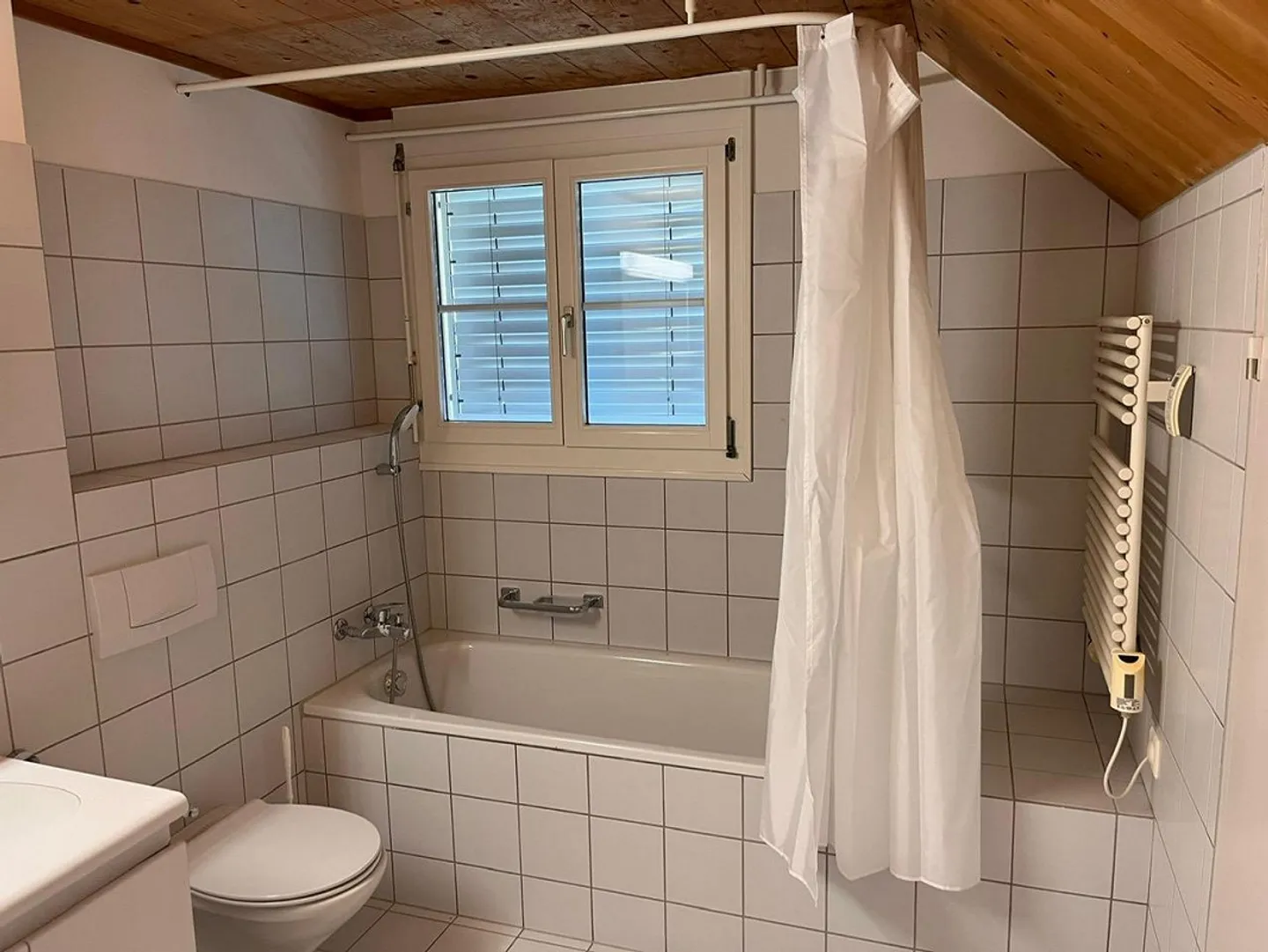 Bright 3.5-room attic apartment with charm and plenty of space - Photo 8 of 14