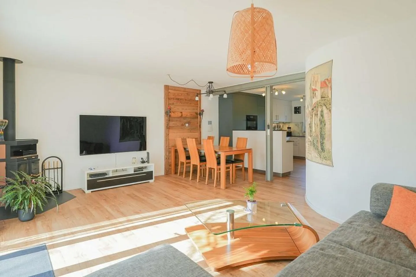 Nel centro - eppure così tranquillo: casa unifamiliare angolare di 5,5 stanze - Foto 6 di 13