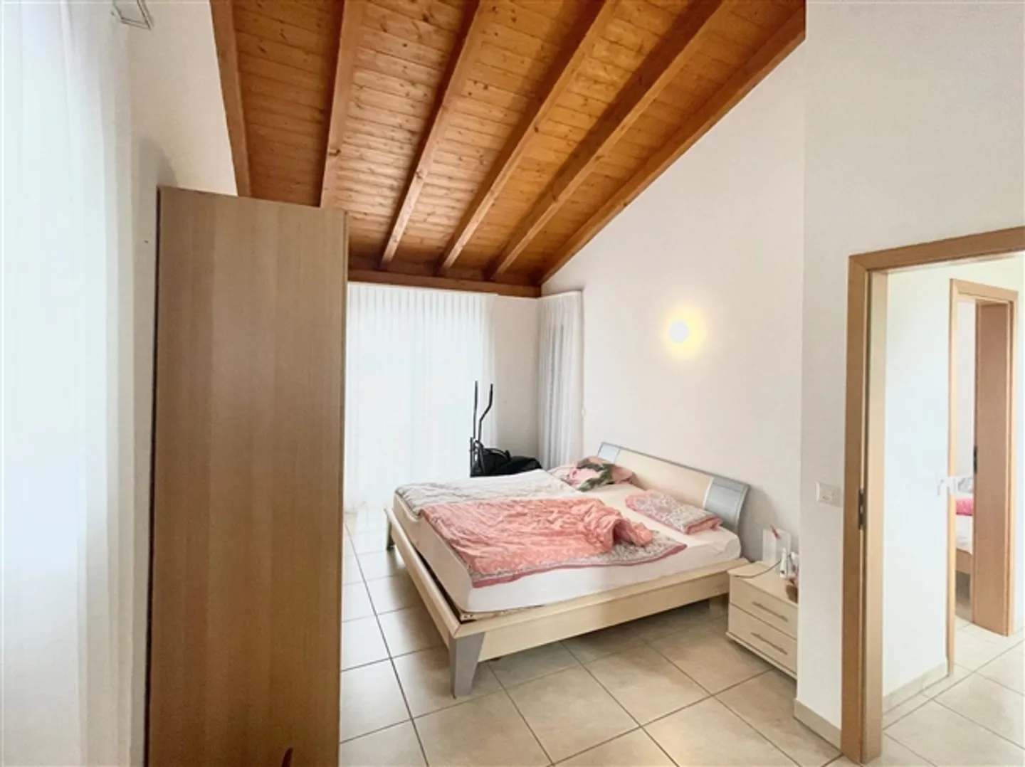 «SCHÖNES FREISTEHENDES HAUS IN MOGHEGNO» - Foto 3 von 5