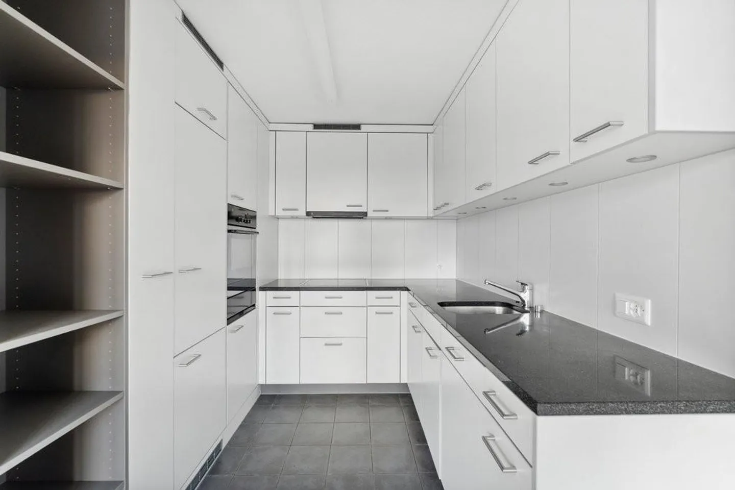 Nuova casa in una posizione privilegiata - Foto 2 di 8