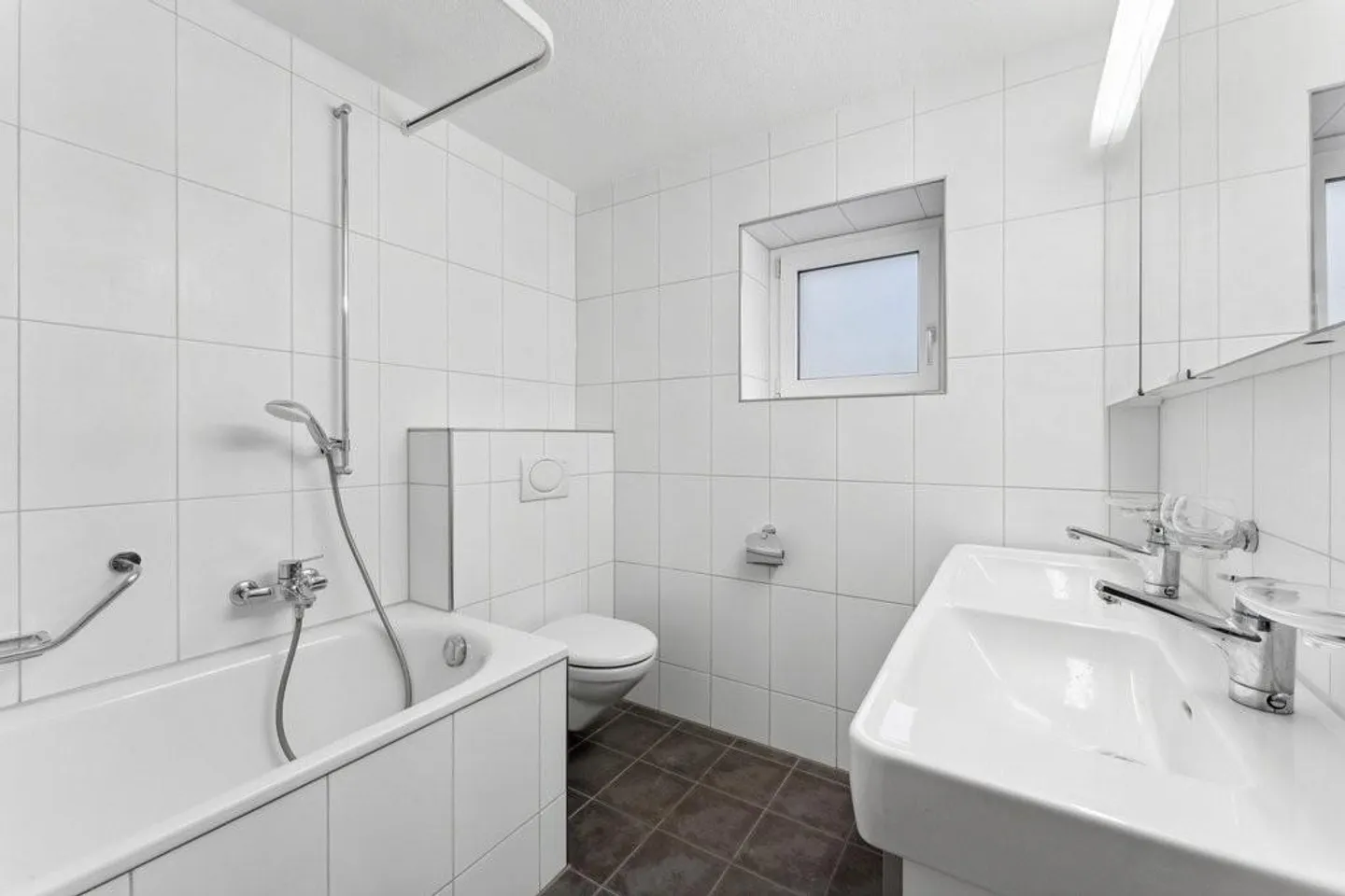 Nuova casa in una posizione privilegiata - Foto 3 di 8