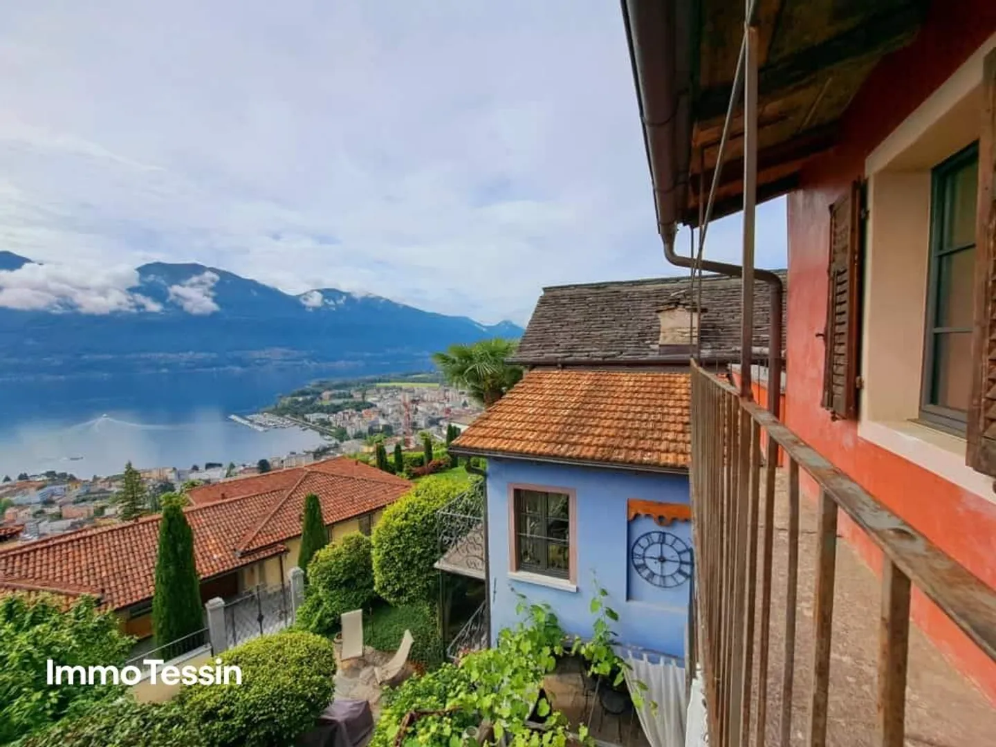 UNIQUE: Symphony of Luxury and the Style of a Bygone Era - Photo 4 of 13