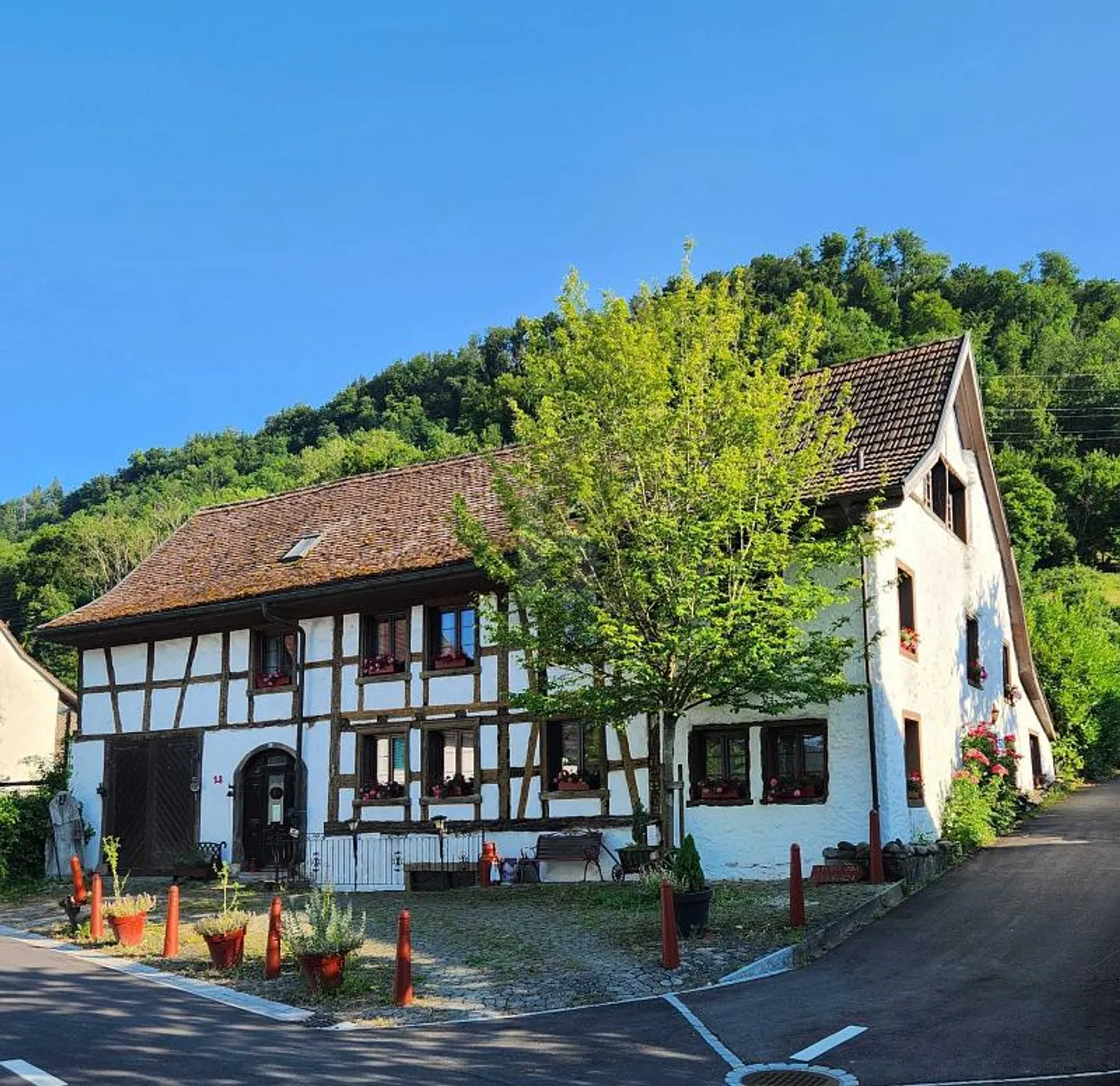 Charmantes Bauernhaus mit Land - Foto 1 von 6