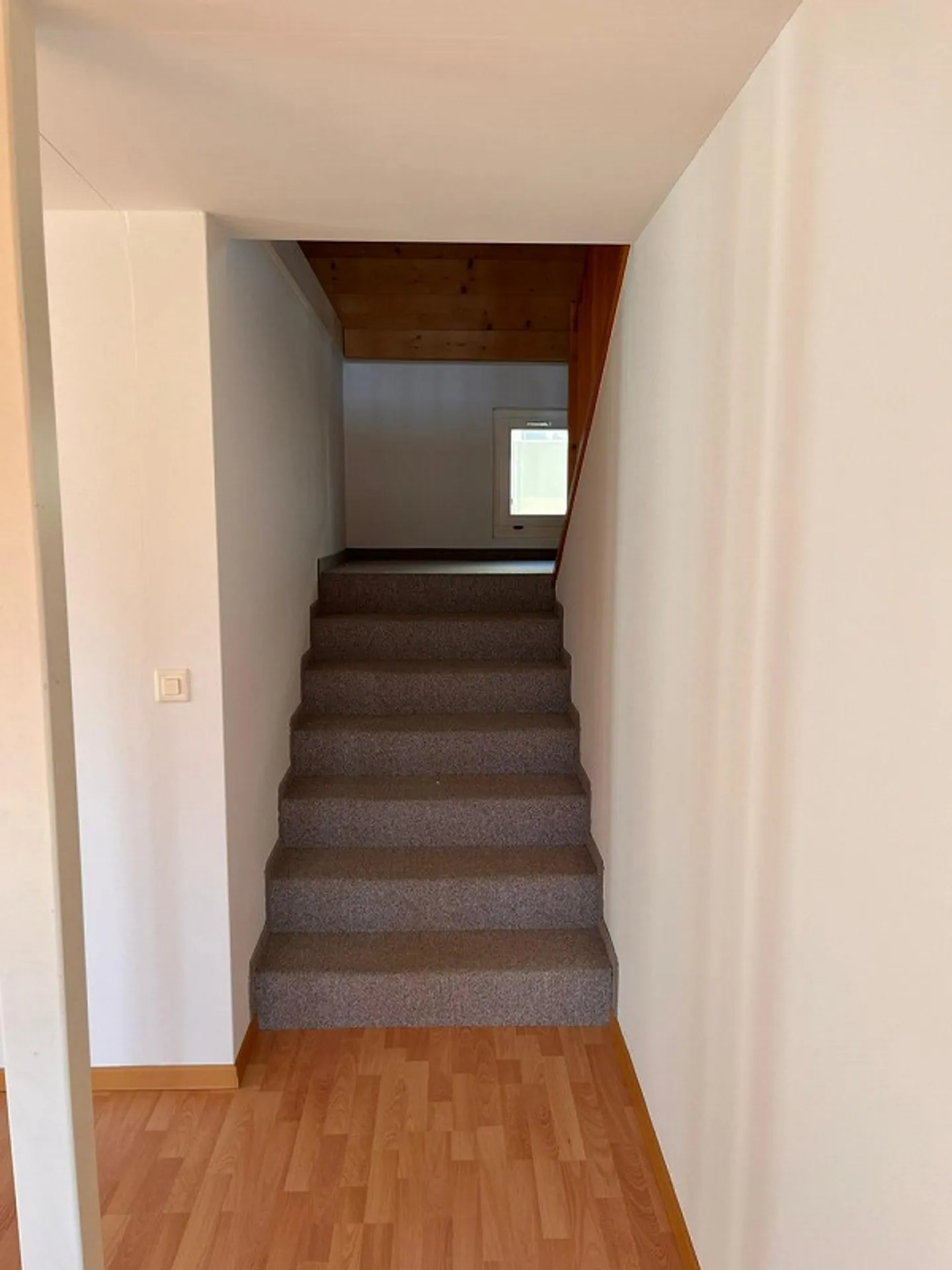 Bright 3.5-room attic apartment with charm and plenty of space - Photo 11 of 14