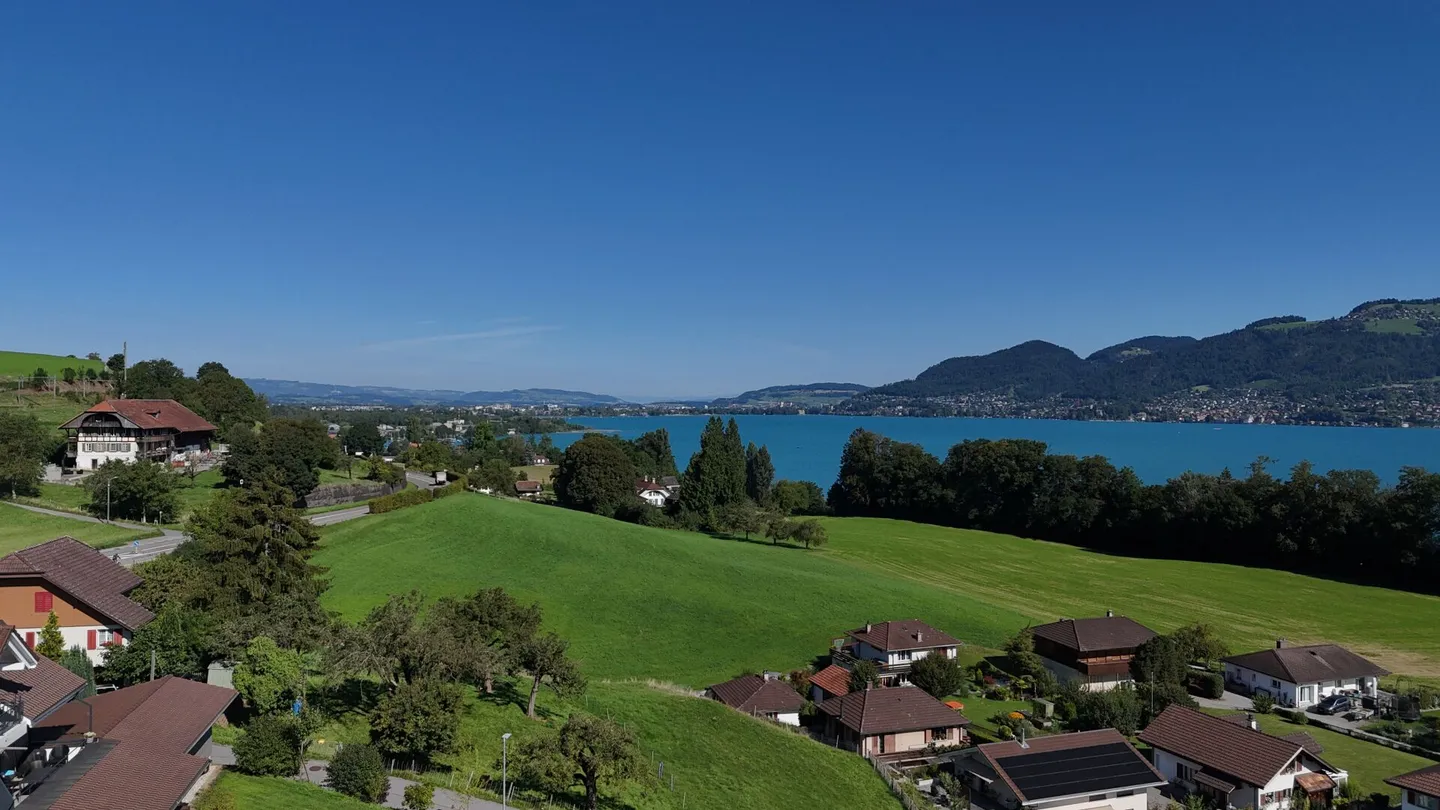 Modern penthouse apartment with spectacular views - Photo 8 of 15