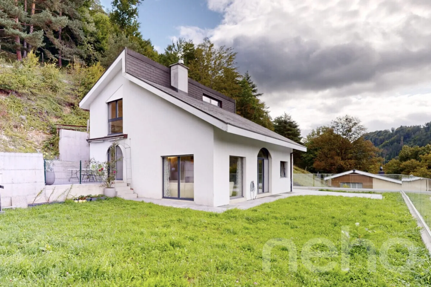 Vivre de manière unique dans le Jura idyllique - Photo 3 sur 12