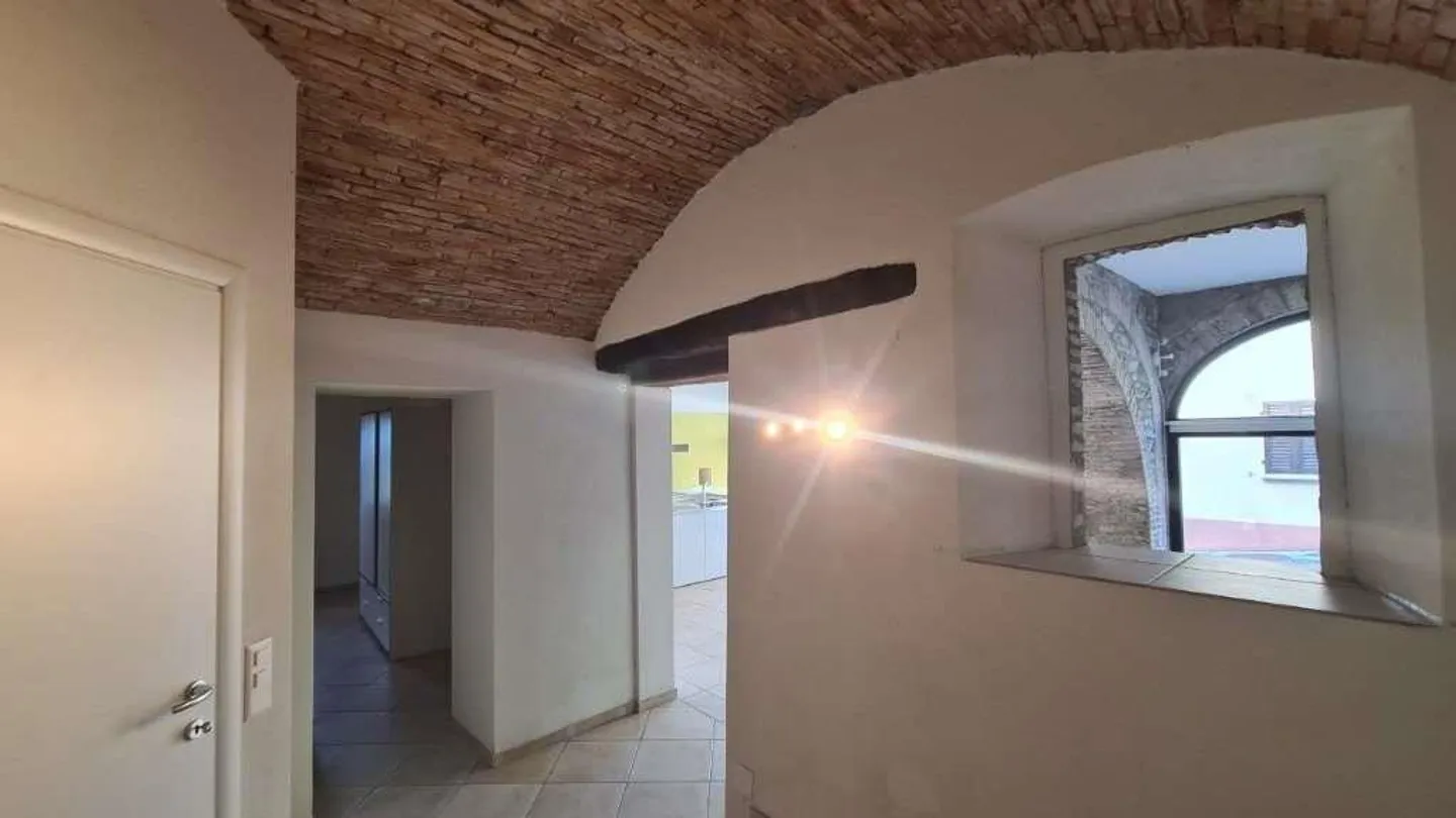 Dreamlike 3.5-room apartment in the vineyards - Photo 5 of 12