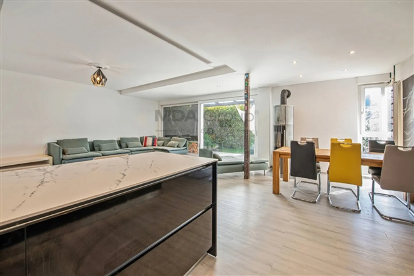 4 Room villa - Photo 5 of 20