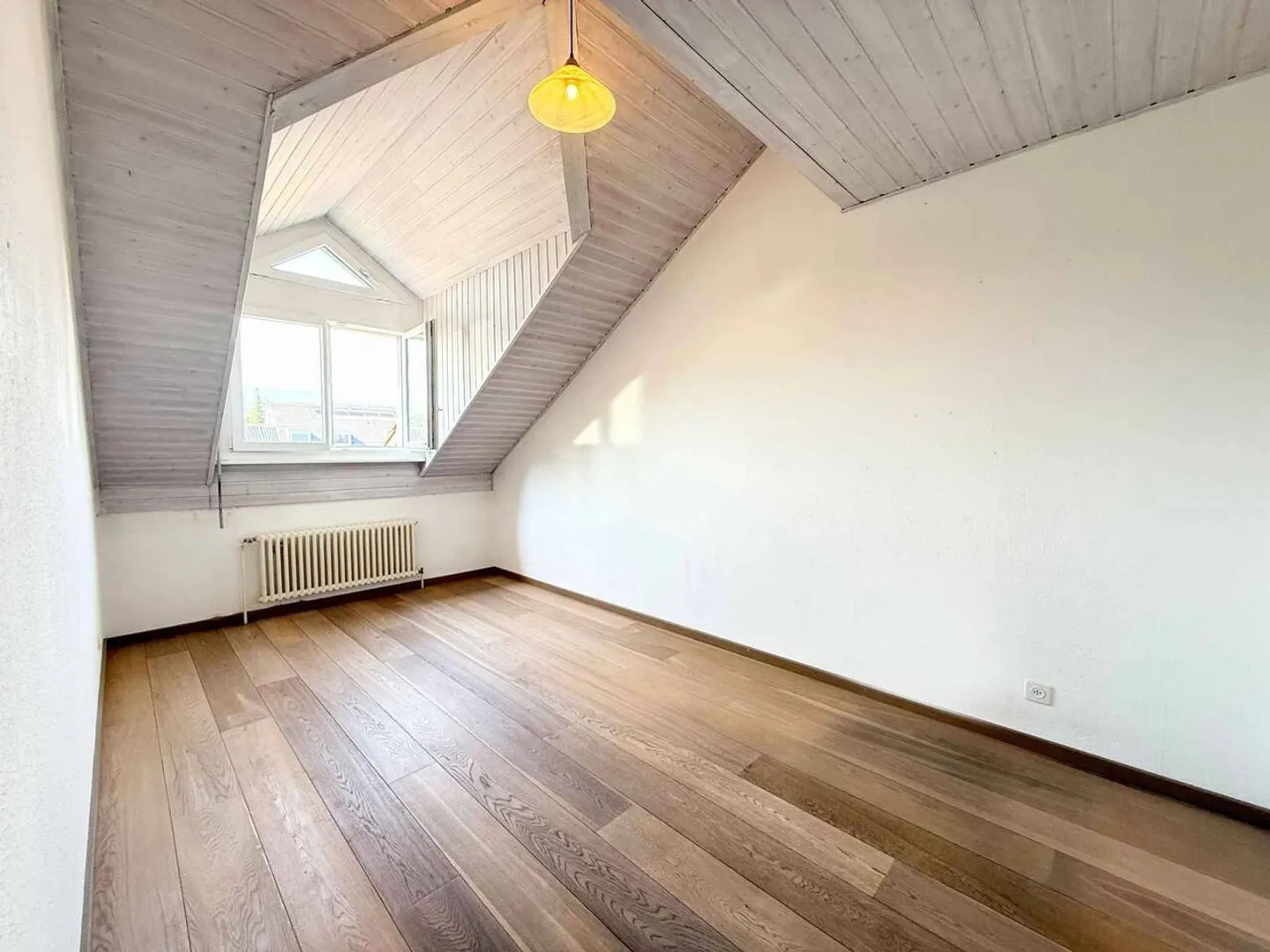 In Gland - Heller Duplex mit Charakter, in absoluter Ruhe - Foto 7 von 11