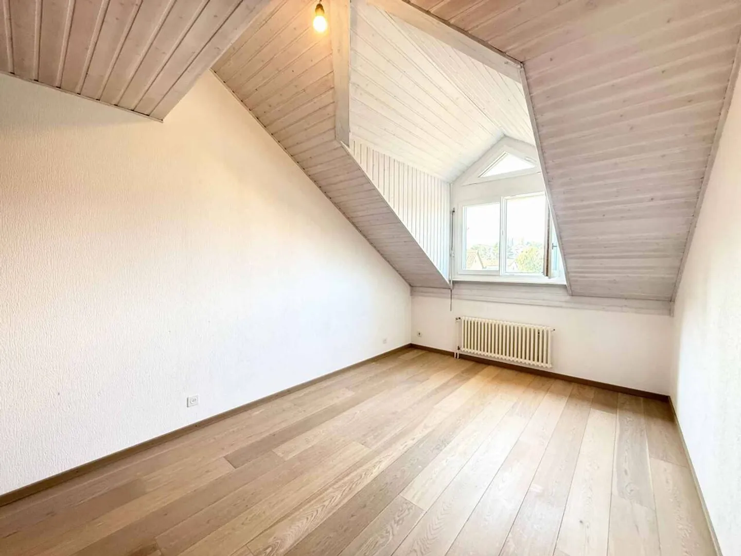 In Gland - Heller Duplex mit Charakter, in absoluter Ruhe - Foto 8 von 11