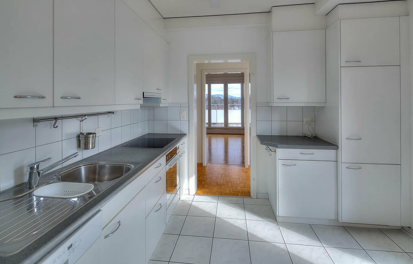 Penthouse apartment with winter garden! - Photo 4 of 8