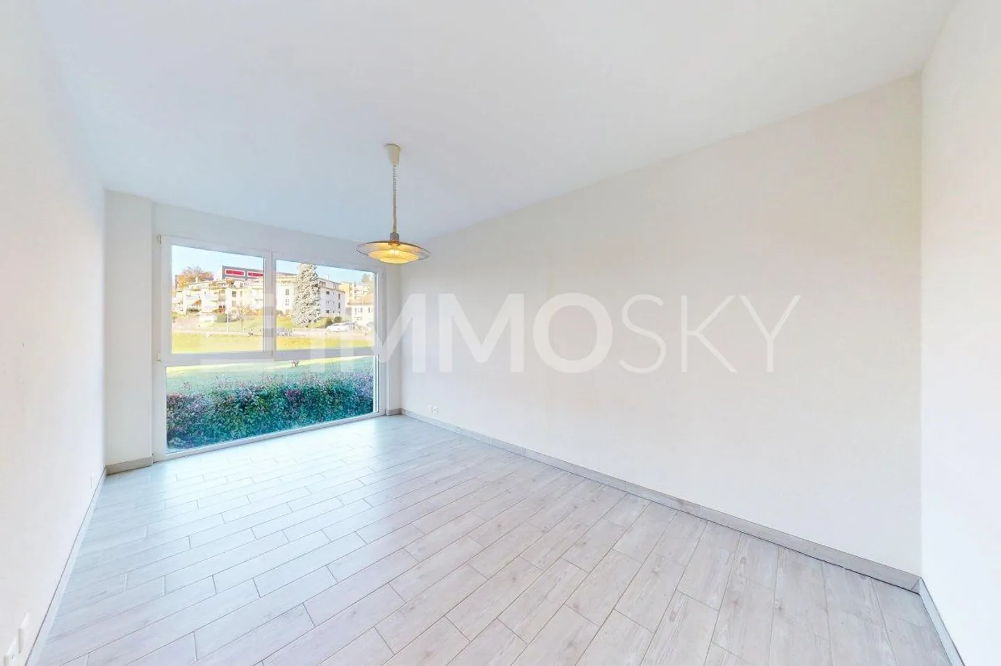 Accesso alla stazione ferroviaria immediato, nel centro di Châtel-Saint-Denis - Foto 4 di 5