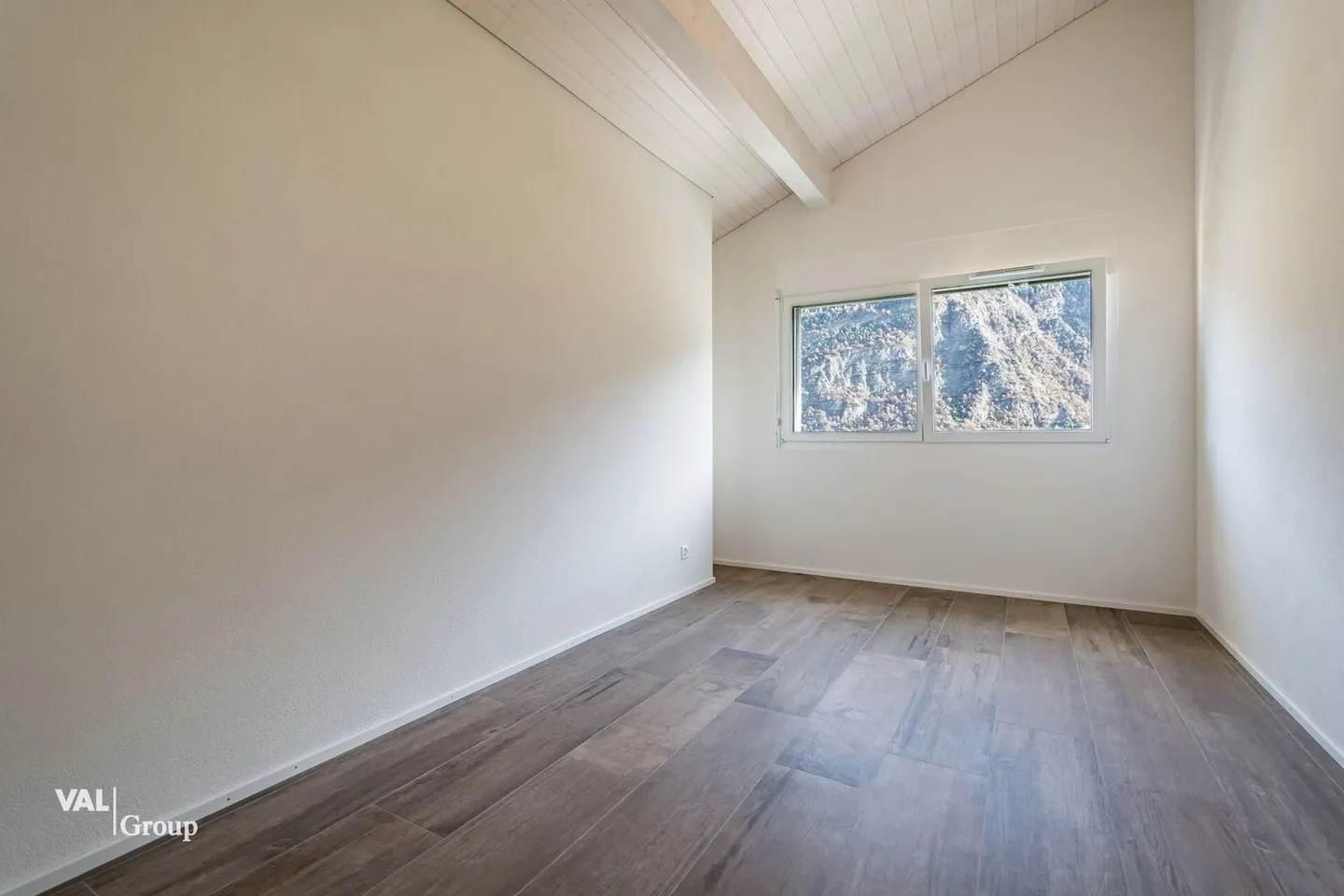 Magnifique attique 4.5 pièces lumineux avec balcon - Foto 6 von 13