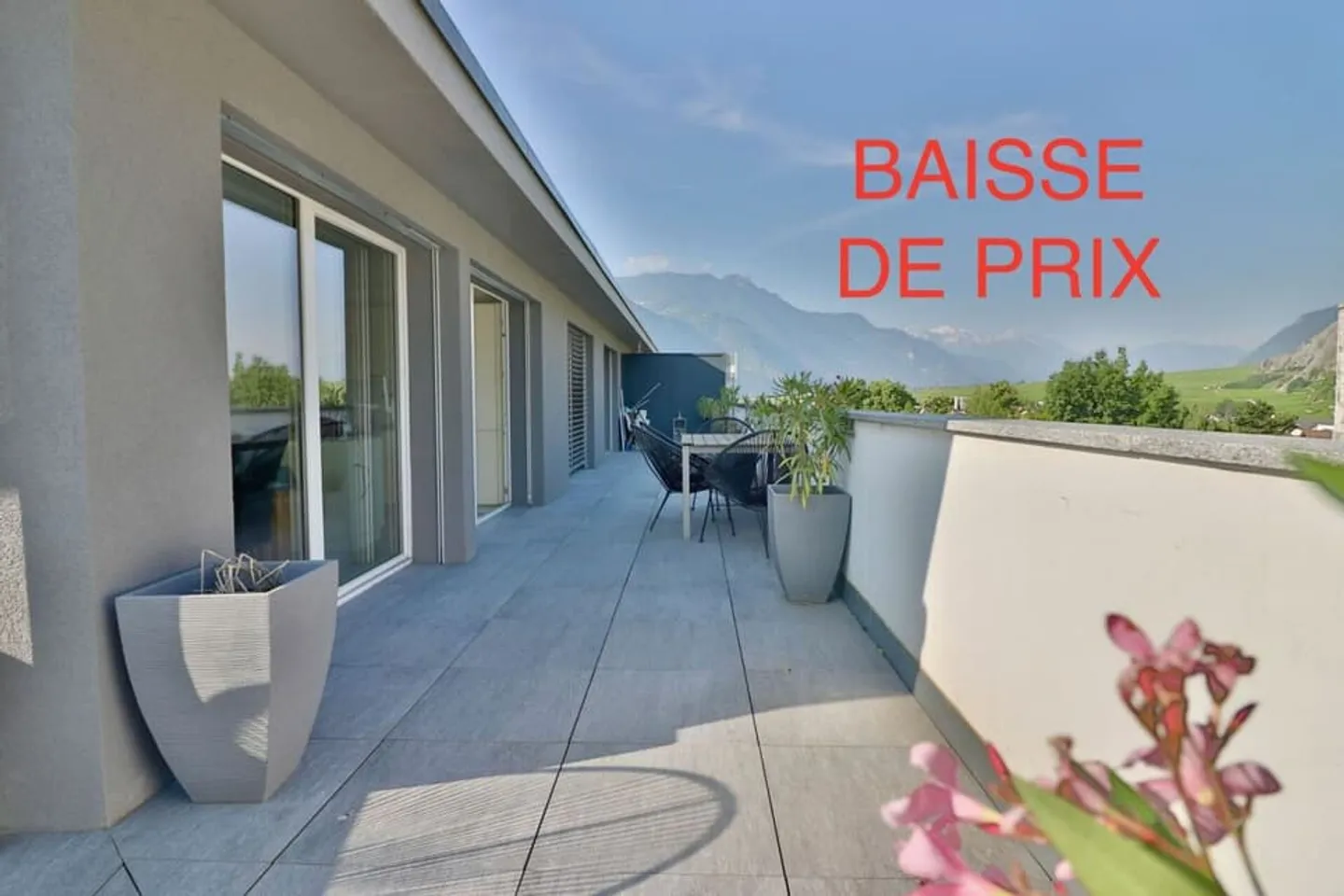 Superbo attico di 4,5 stanze nel centro del villaggio - Foto 1 di 13