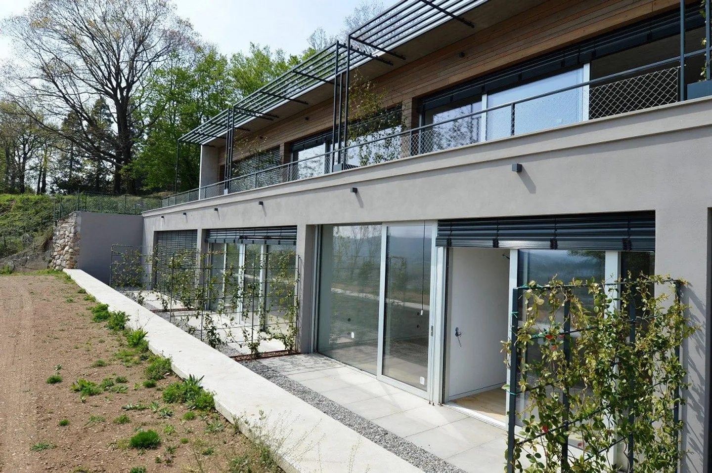 NEU GEBAUTES REIHENHAUS MIT 4.5 ZIMMERN - Foto 8 von 13