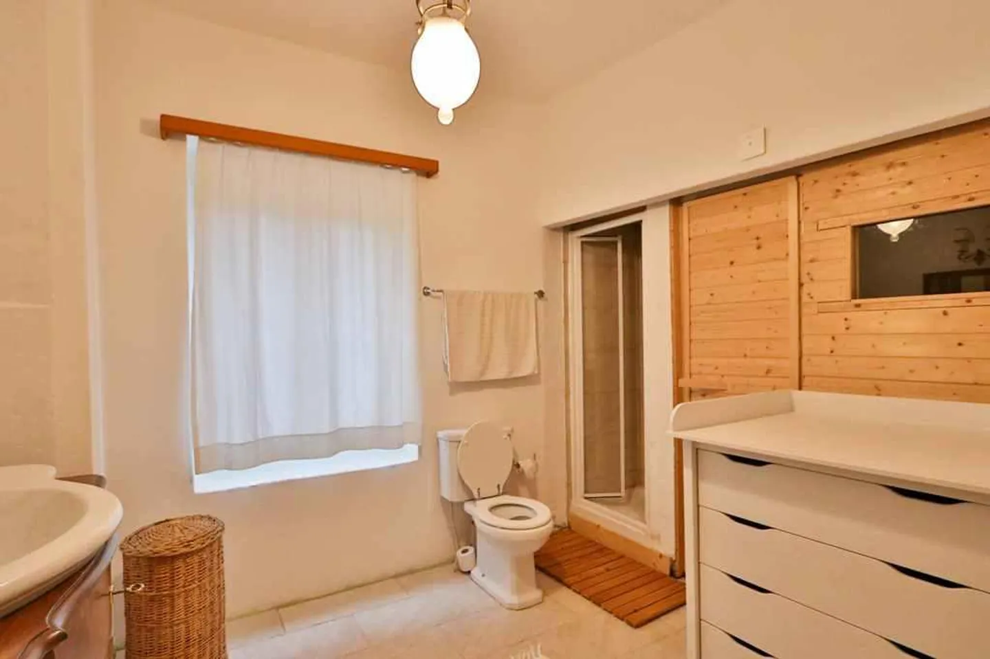 Casa ticinese di 16 stanze con 4 appartamenti con terreno edificabile e vista - Foto 15 di 21