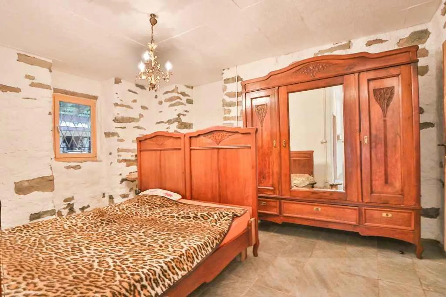 Casa ticinese di 16 stanze con 4 appartamenti con terreno edificabile e vista - Foto 18 di 21