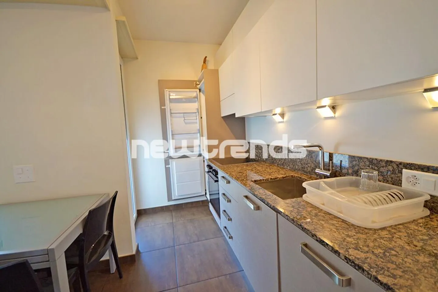 Lugano-centre : appartement meublé de 2,5 pièces à louer - Photo 8 sur 11