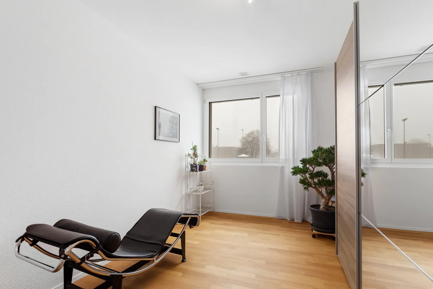 Modern 4.5-Room Apartment - Photo 8 of 10