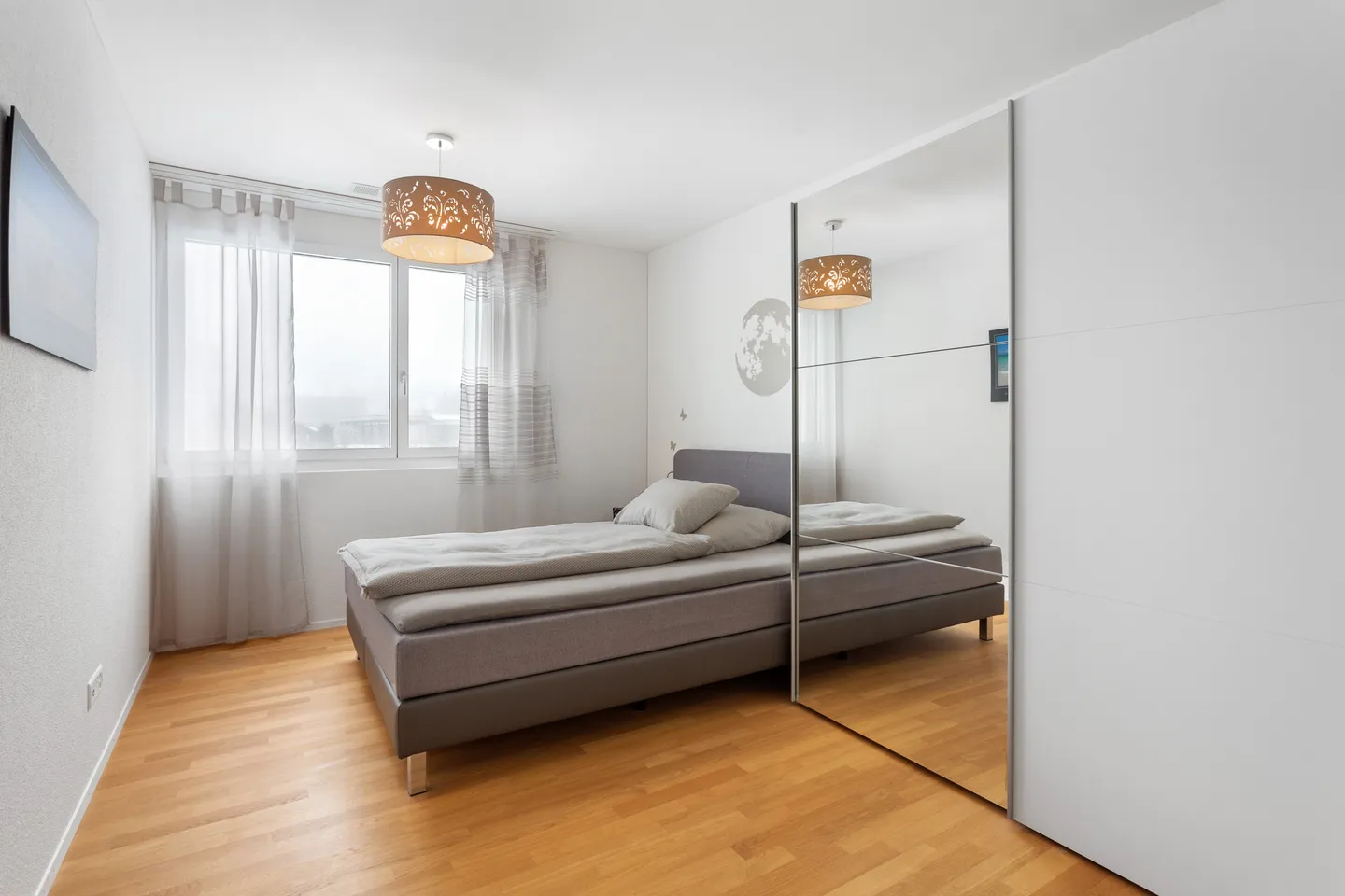 Modern 4.5-Room Apartment - Photo 9 of 10