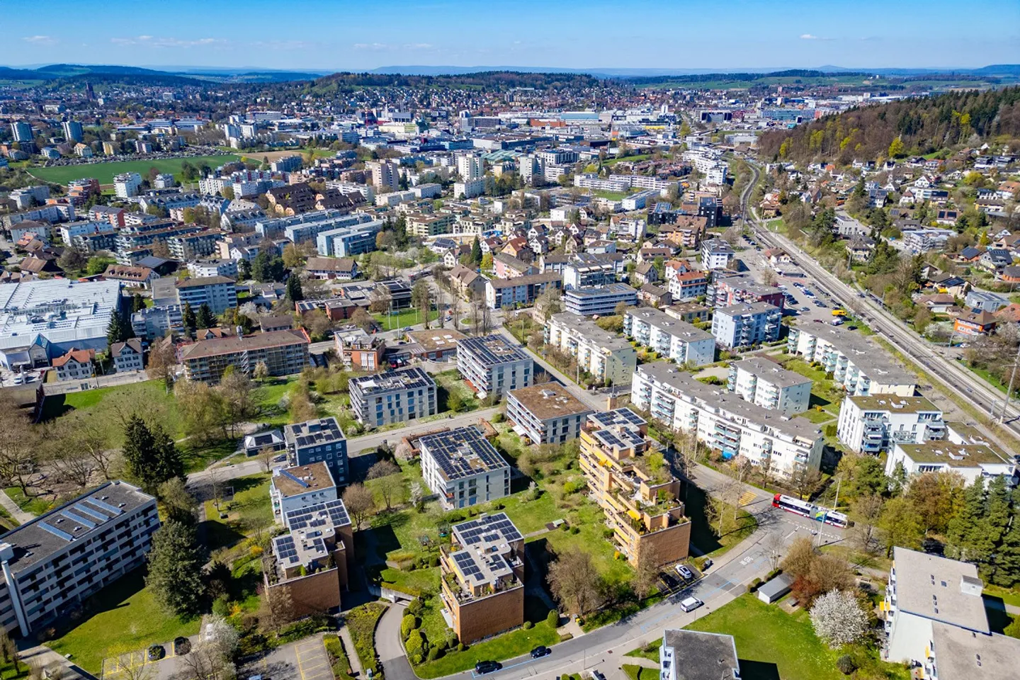 Appartamento moderno luminoso in una posizione centrale tranquilla - Foto 16 di 17