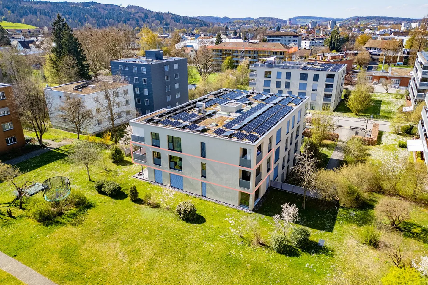 Appartamento moderno luminoso in una posizione centrale tranquilla - Foto 4 di 17