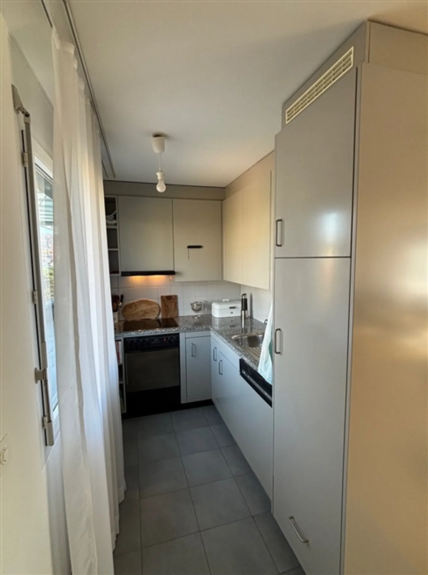 2½ ROOM APARTMENT IN ZURICH - DISTRICT 5 INDUSTRIEQUARTIER, FURNISHED, TEMPORARY - Photo 4 of 9