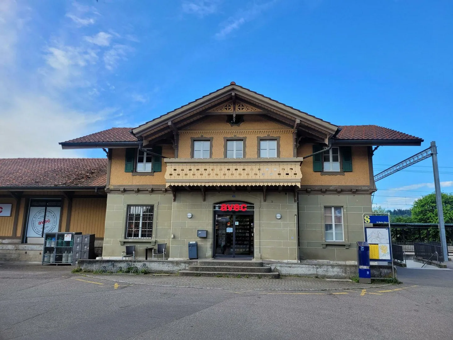 Spazio gastronomico alla stazione di Schüpfen - Foto 1 di 3