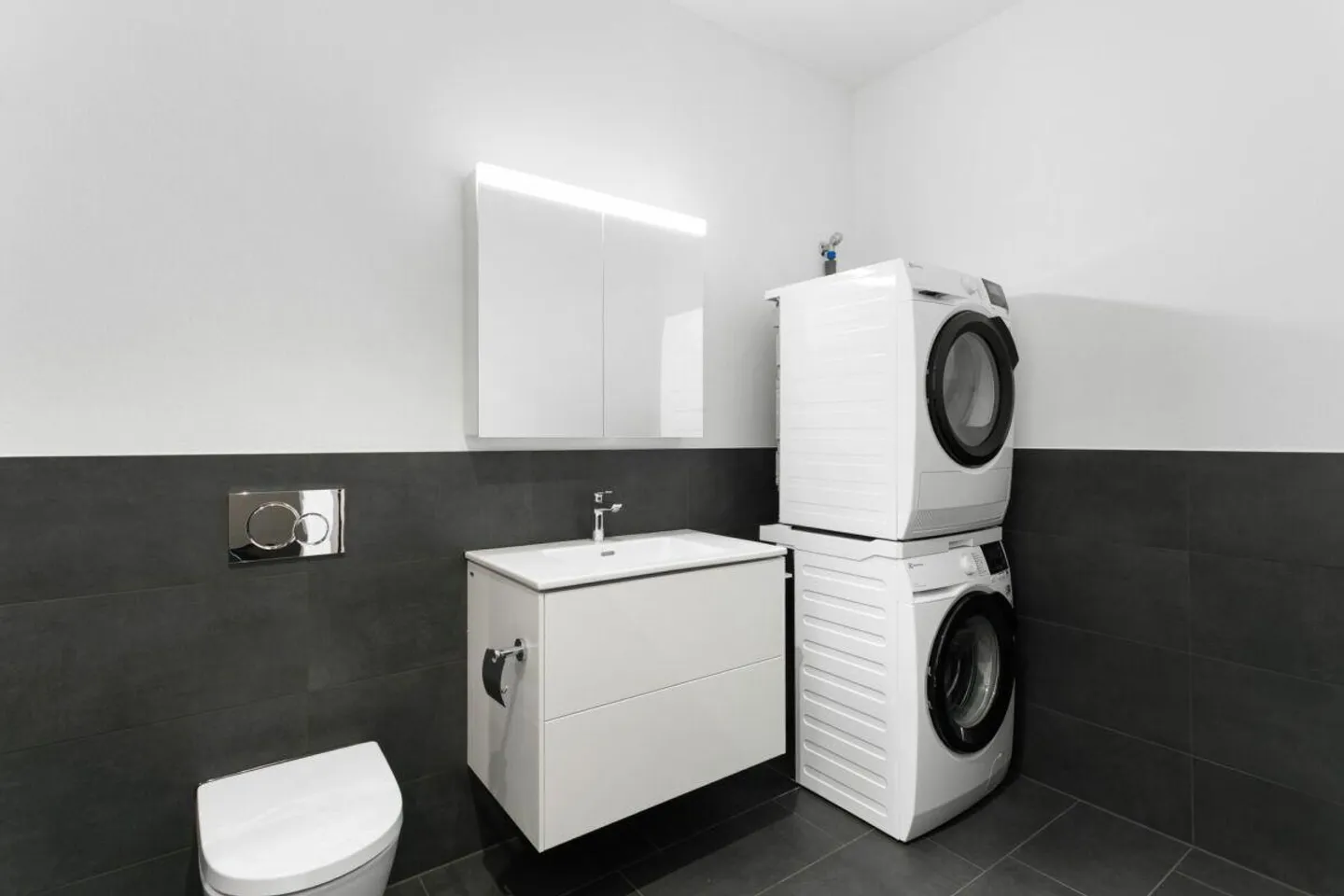 First occupancy: Modern commercial space with high-quality expansion in central... - Photo 10 of 15