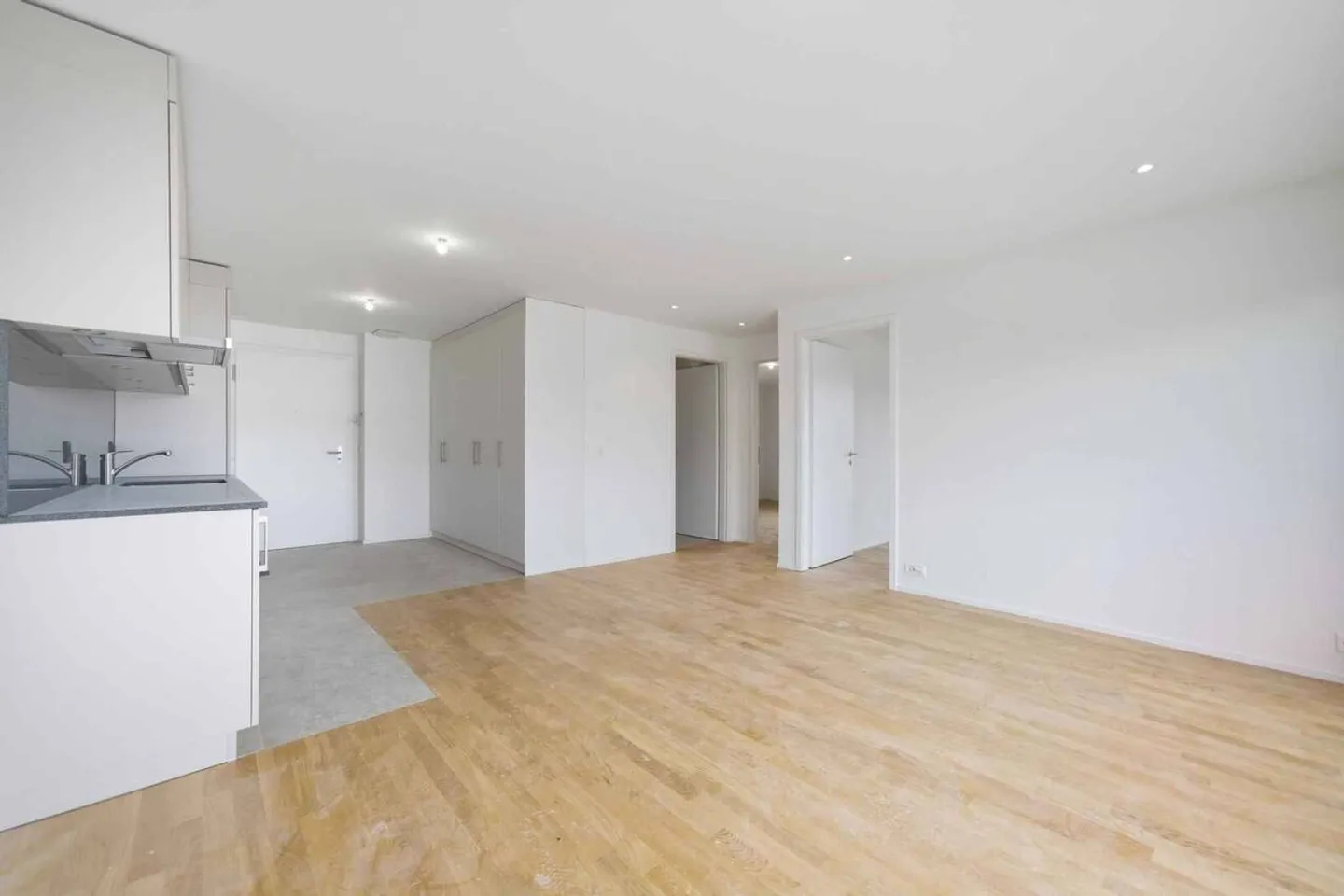Wunderschöne neue 3,5-Zimmer-Wohnung mit Balkon - Foto 5 von 11