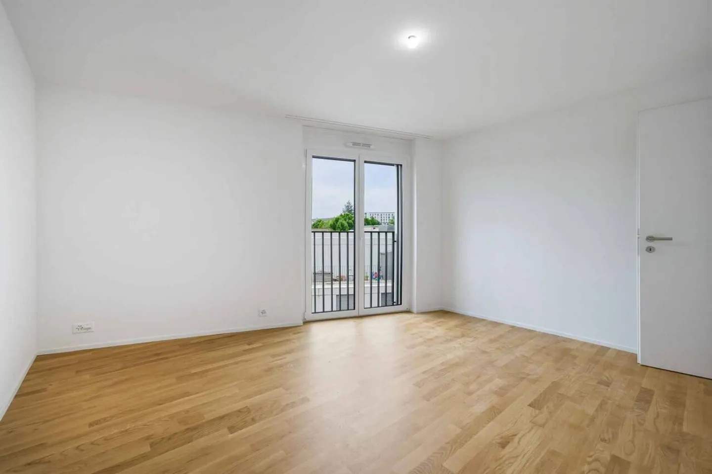 Wunderschöne neue 3,5-Zimmer-Wohnung mit Balkon - Foto 8 von 11
