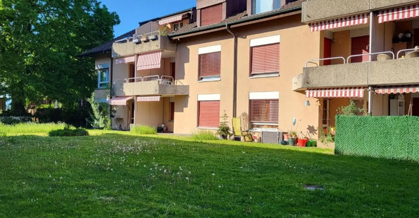 3.5 room apartment on the ground floor with terrace and lawn / 3.5-room apartment on the ground floor with terrace and lawn Bösingen - Photo 1 of 13
