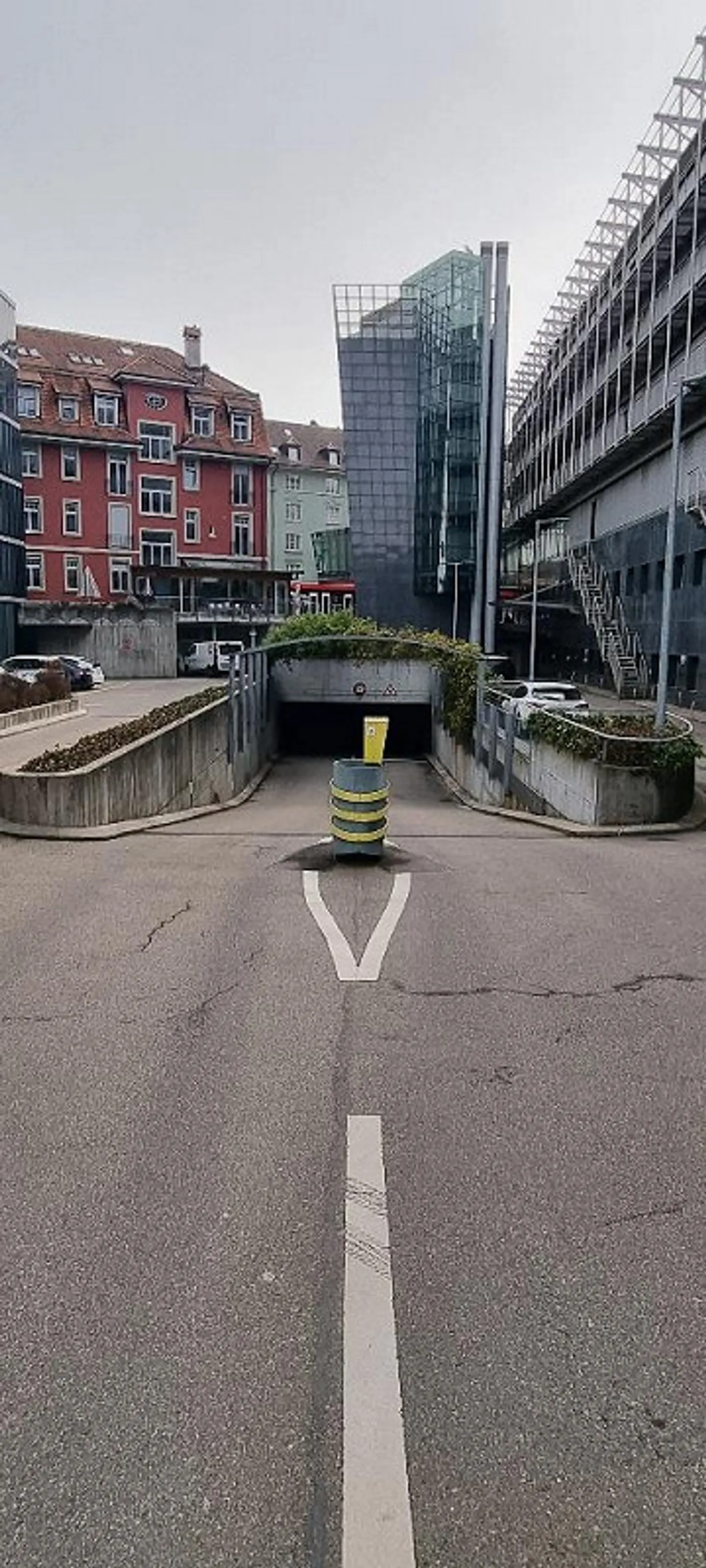 Einstellhallenplatz an Zentraler Lage im Monbijou - Foto 2 von 3