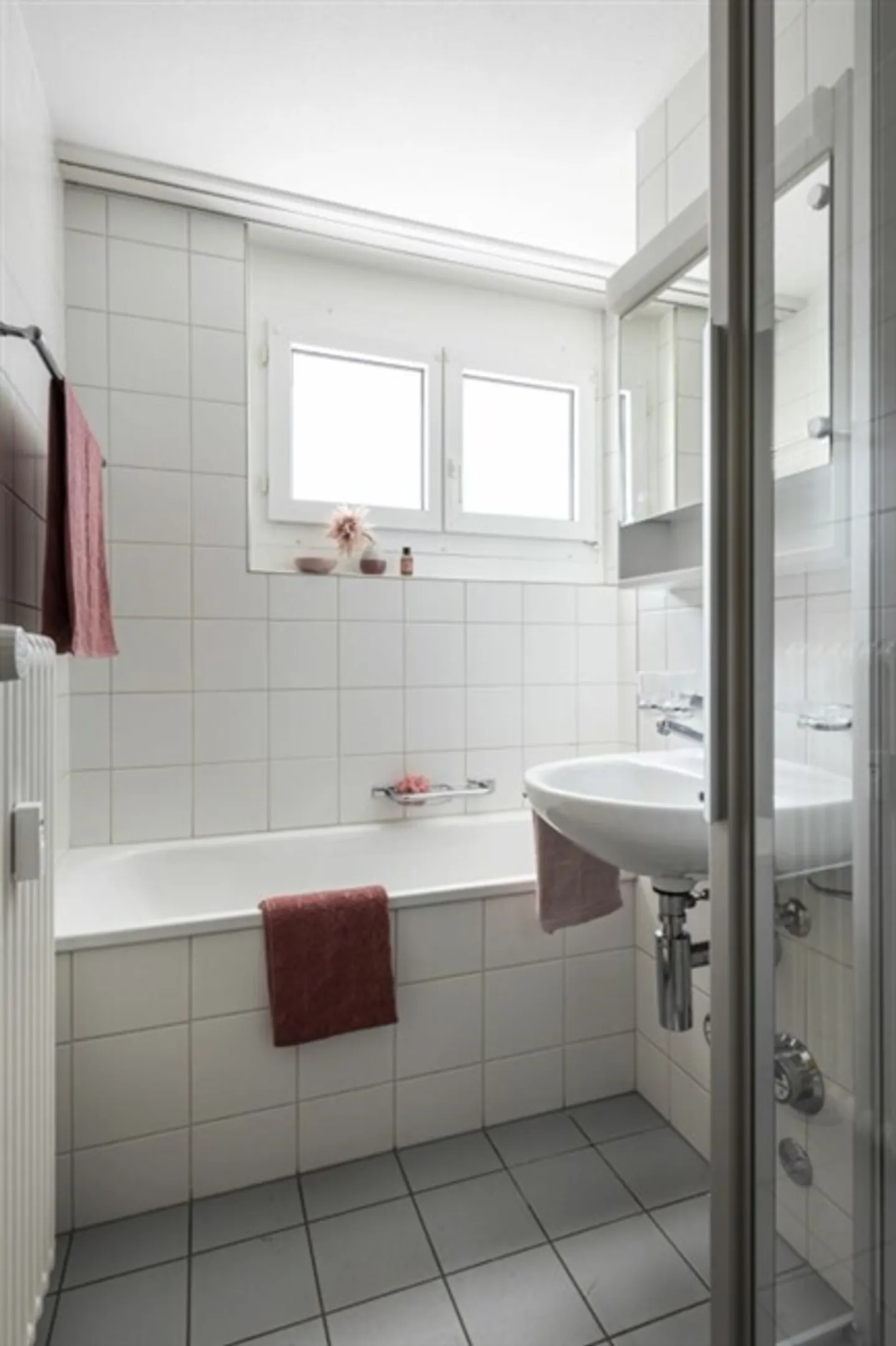 Appartement confortable de 4,5 pièces avec vue - Photo 4 sur 9