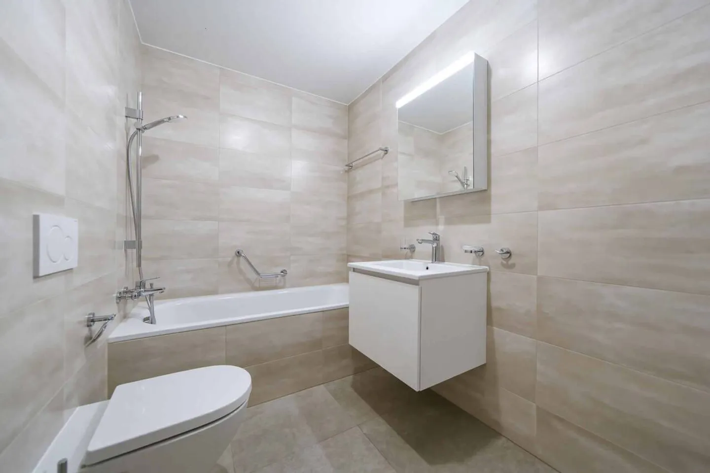 Wunderschöne neue 3,5-Zimmer-Wohnung mit Balkon - Foto 11 von 11