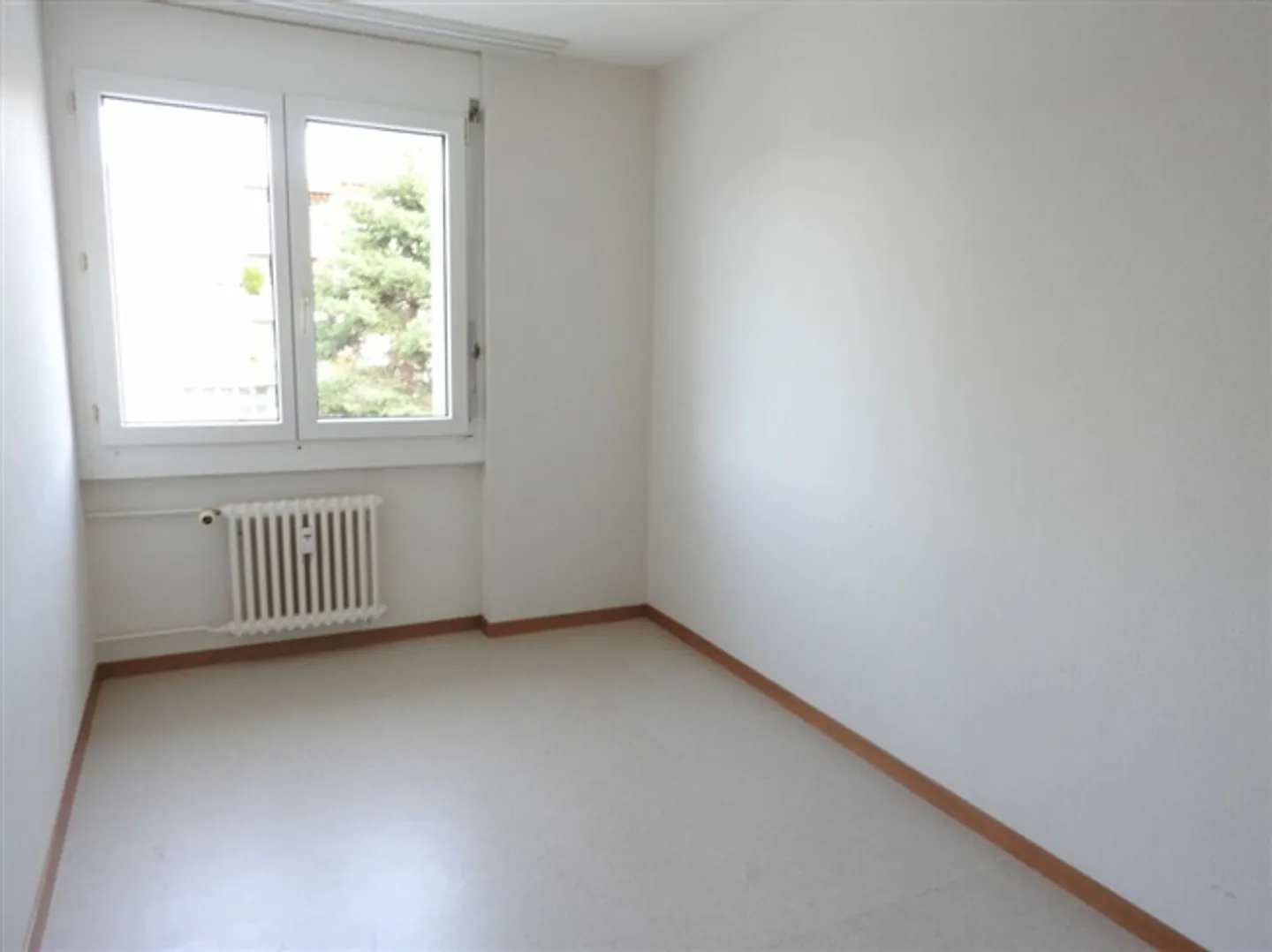 Appartement confortable de 4,5 pièces avec vue - Photo 7 sur 9