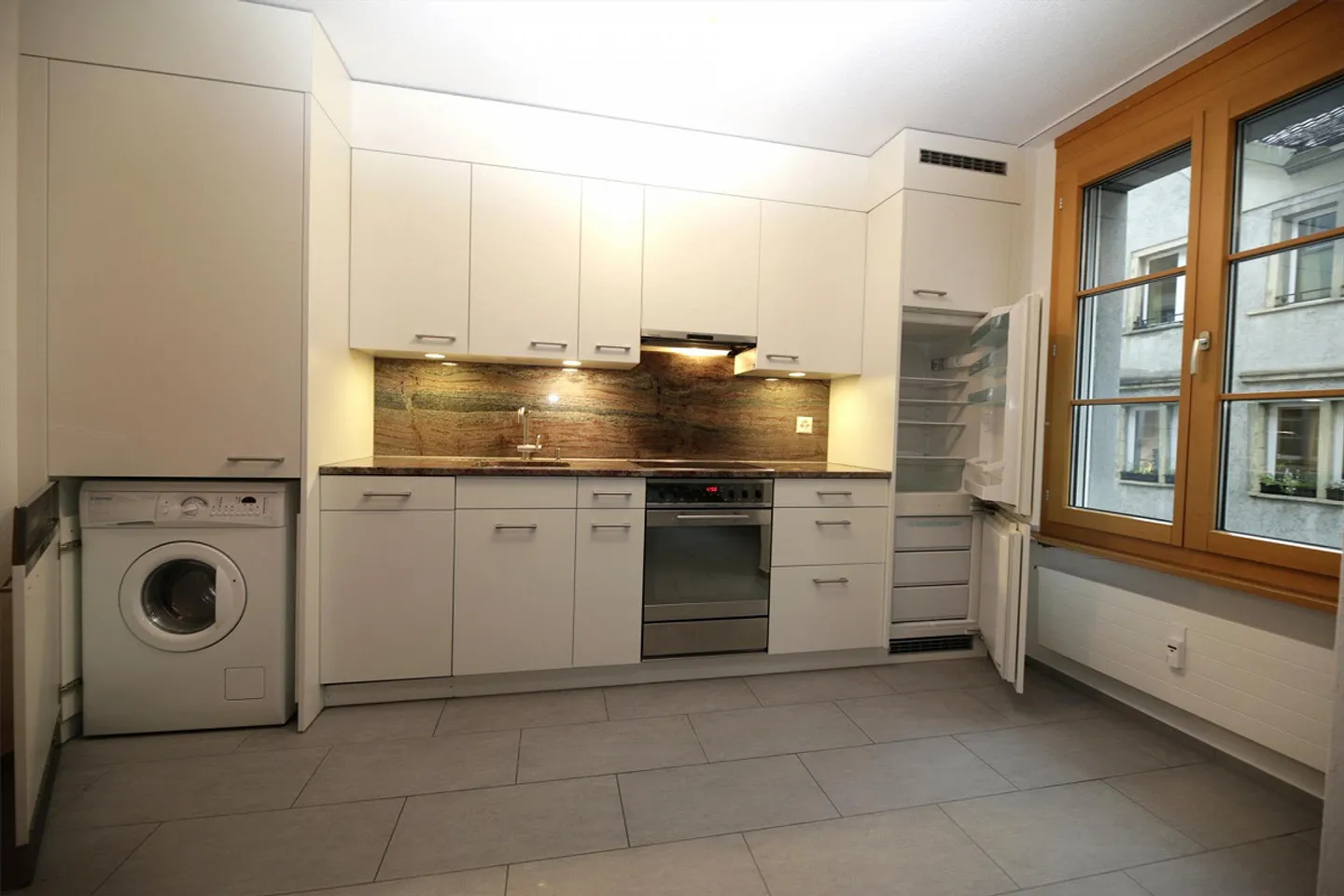Appartement charmant au cœur de la vieille ville de Chur - Photo 1 sur 5