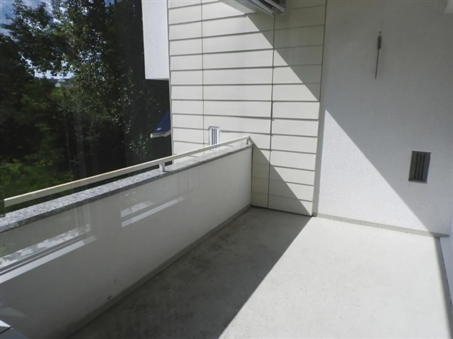 Appartement confortable de 4,5 pièces avec vue - Photo 8 sur 9