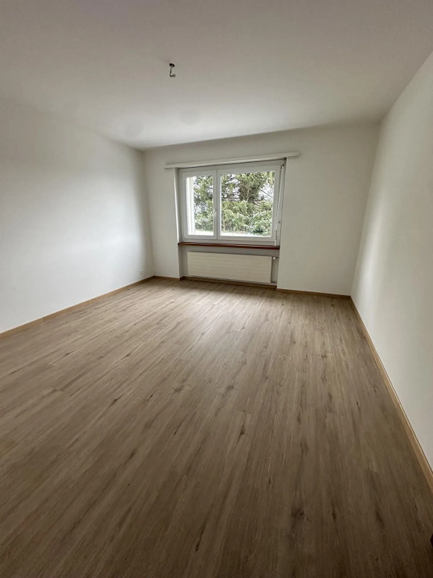 Appartamento 2.5 locali al piano rialzato sinistro con grande balcone - Foto 7 di 9